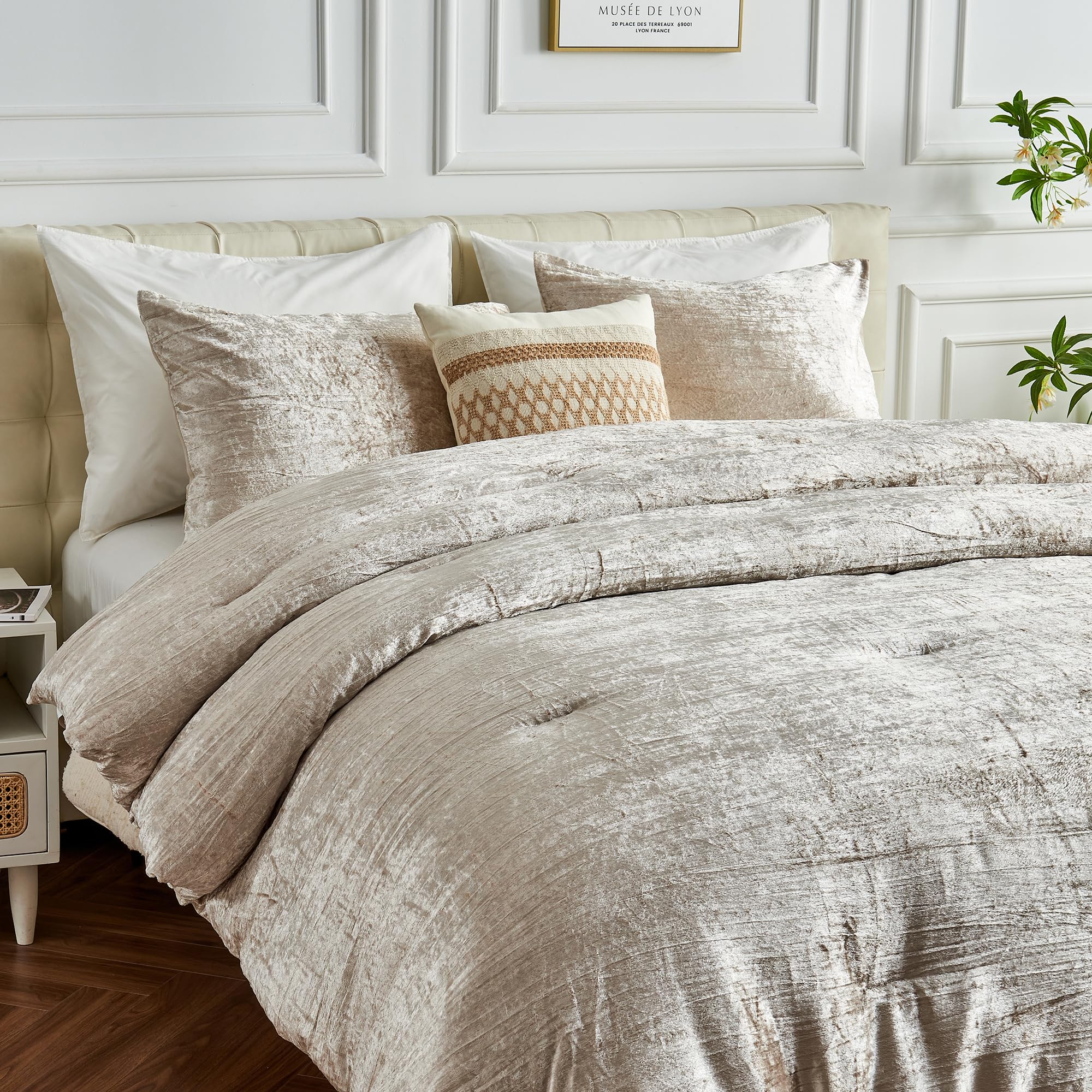 King Size Korean Velvet Comforter Set - Champagne Gold