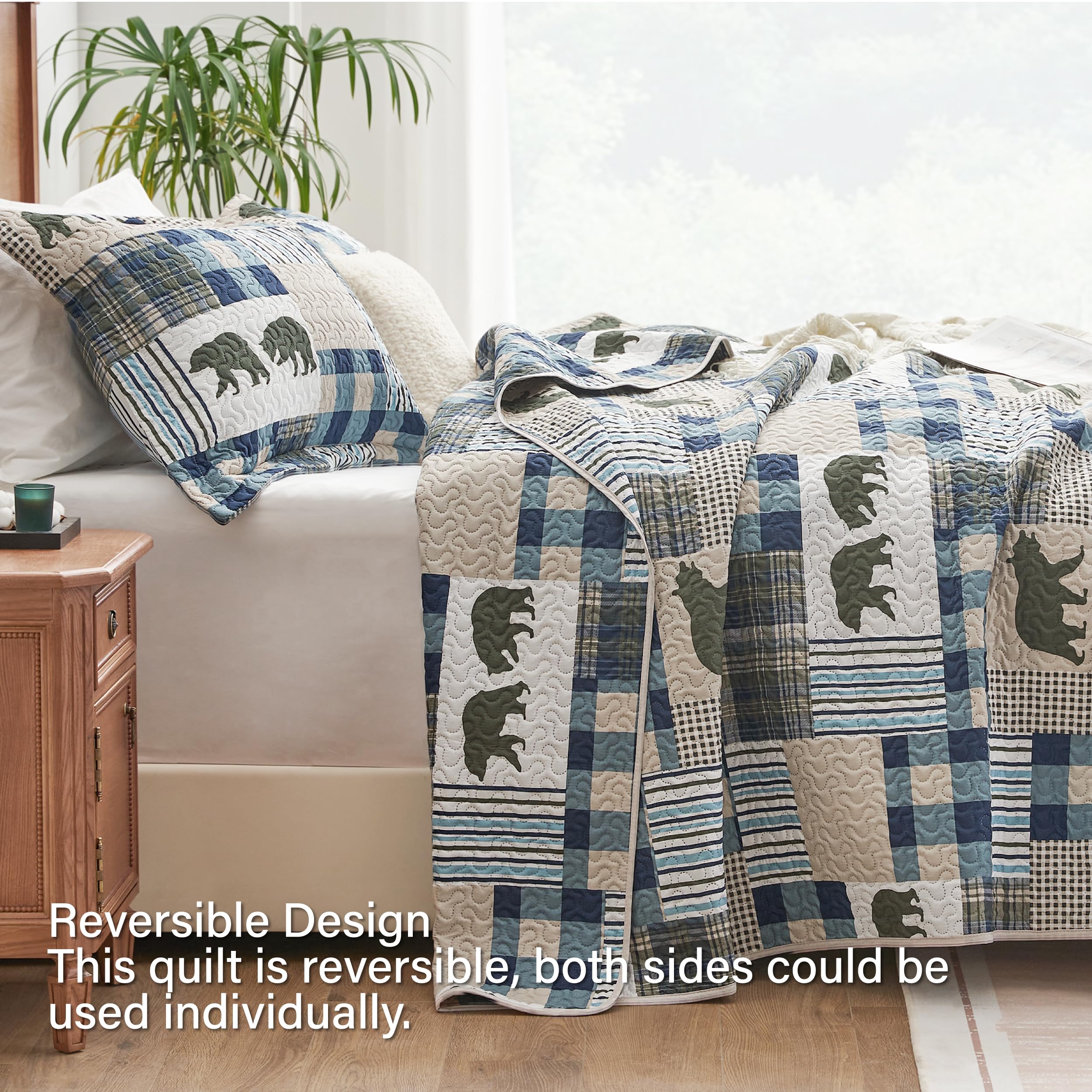 Christmas Cabin Quilt Sets Queen, 3-Piece Lightweight Reversible All Season Bear Quilt