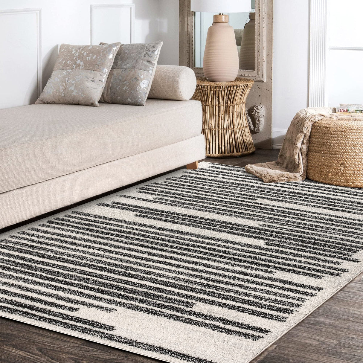 JONATHAN Y MOH207A-8 Khalil Modern Berber Stripe Indoor Farmhouse Area-Rug Bohemian Minimalistic Striped Easy-Cleaning Bedroom Kitchen Living Room Non Shedding, 8 X 10, Cream,Black