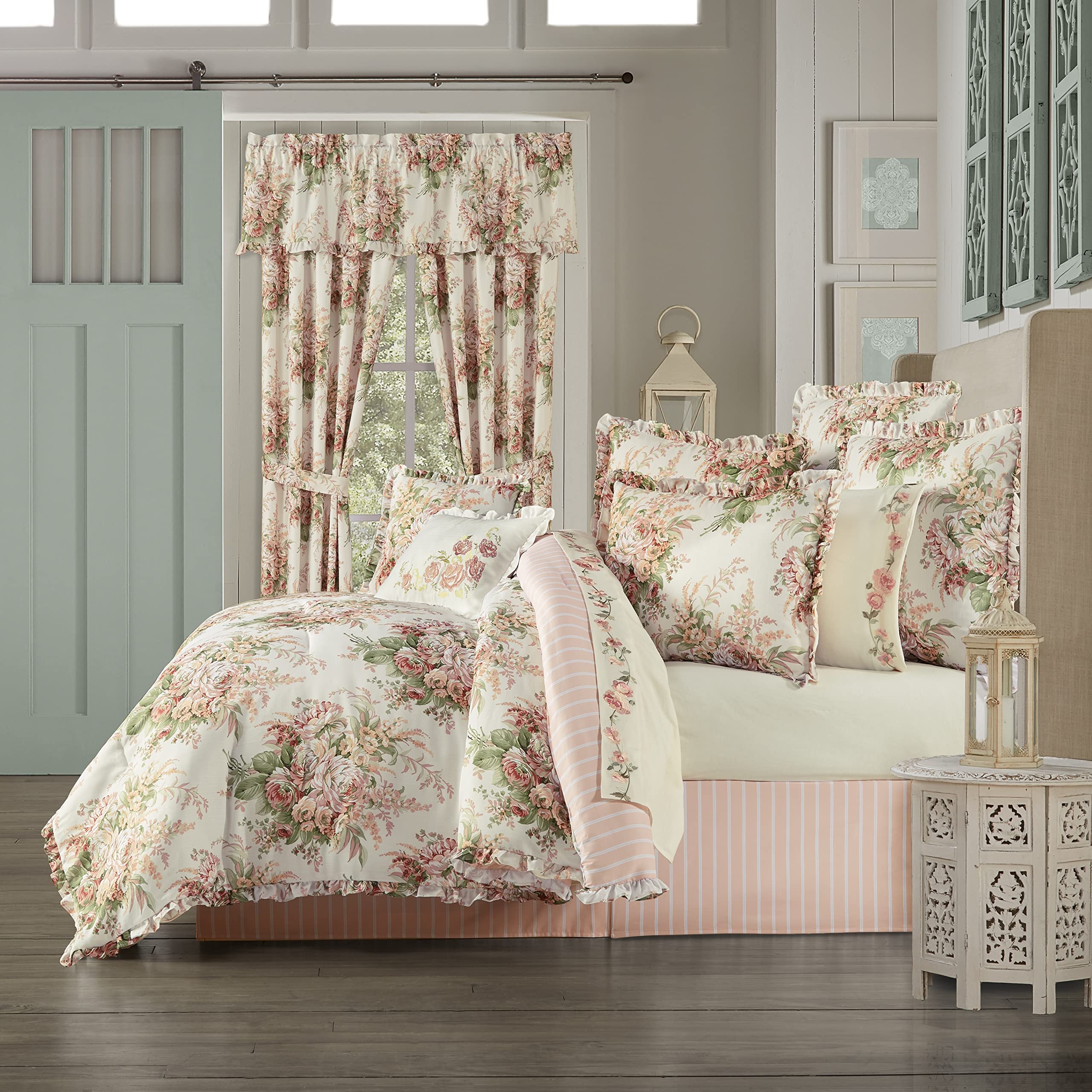 Queens Court Full 4Pc. Comforter Set, Coral, 80X90