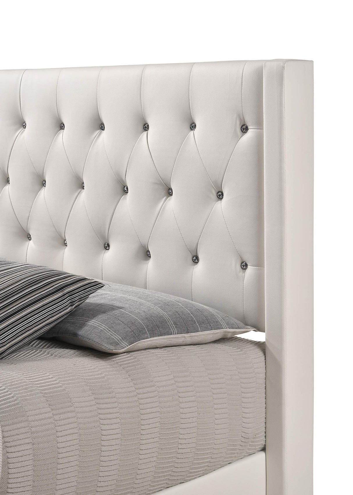 Bergen Faux Leather Upholstered Queen Bed in White