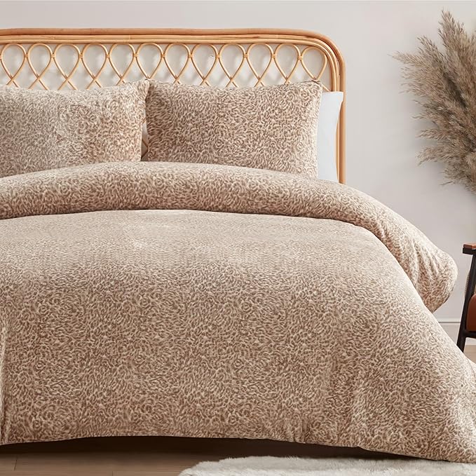 Blush Pink Leopard Printed Plush Duvet Cover Set King Size Bedding Set Ensemble - 3 Piece Set