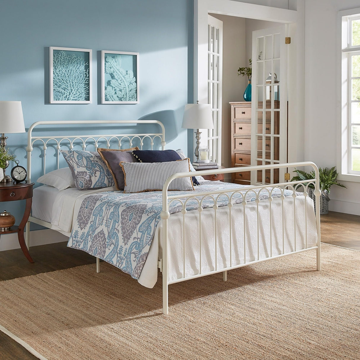 Eloise Metal Arcs Platform Bed by Classic Black Queen Traditional, Casual