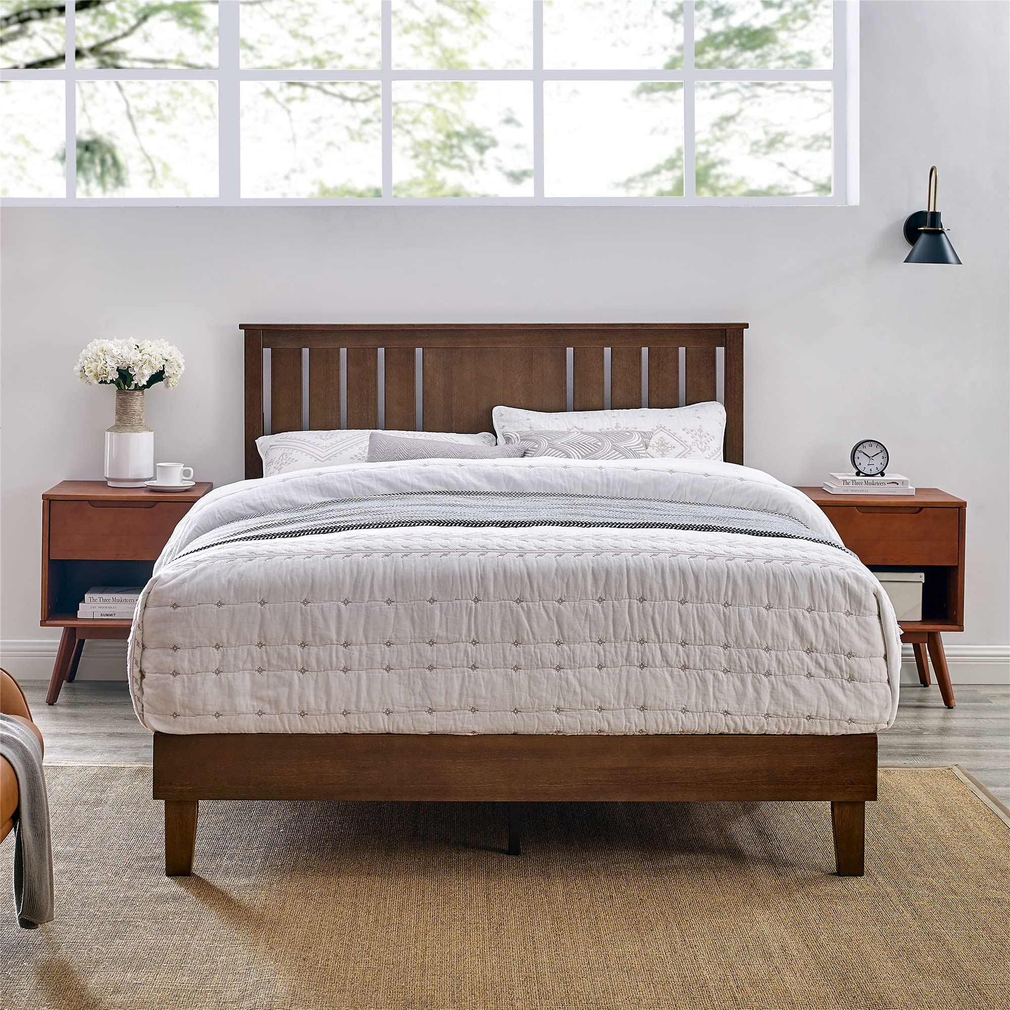 MUSEHOMEINC Queen Size Solid Wood Platform Bed,Mid-Century Modern Bed Frame with Adjustable Height Headboard,Wooden Slat Support,No Box Spring Needed, Easy Assembly (King)