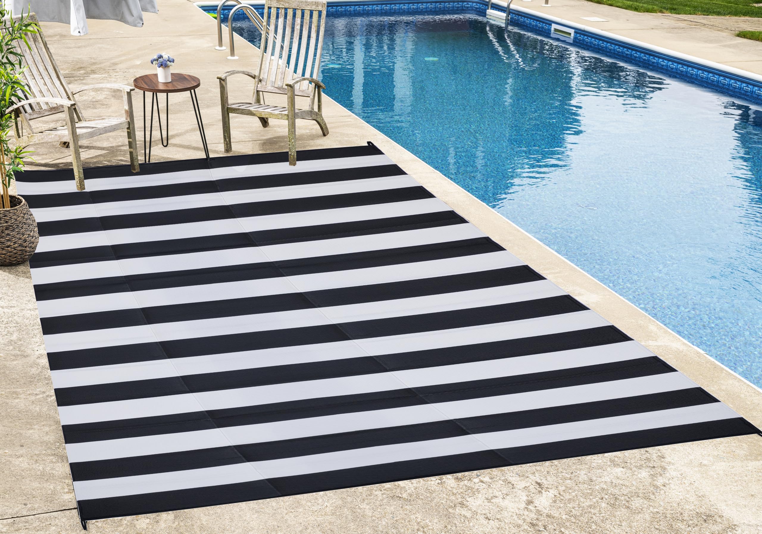 Outdoor Camping Rug - Waterproof, Fade Resistant, Reversible - Premium Recycled