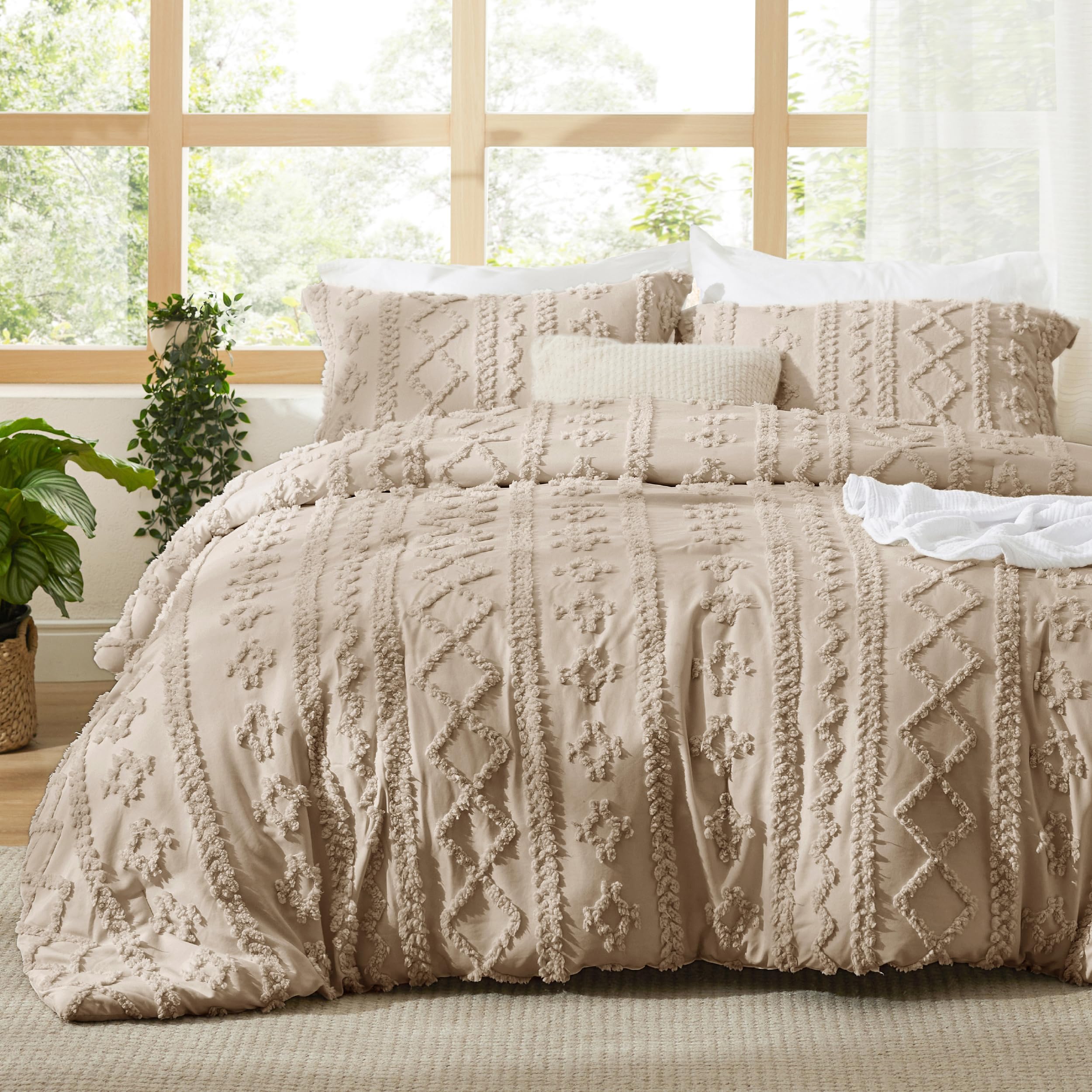Tufted Boho Comforter Set California King - Khaki 3-Piece Farmhouse Bedding