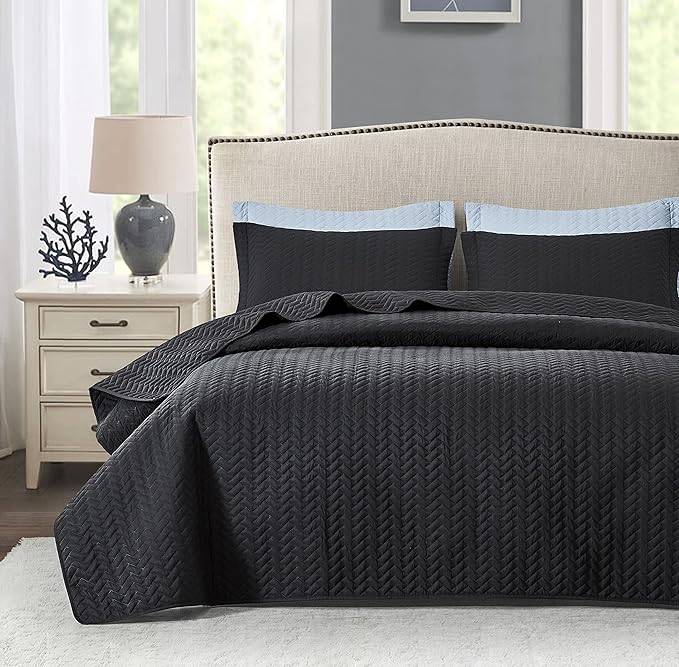 White Quilt Set Queen Size, Lightweight Bedspread Ultrasonic Chevron Pattern