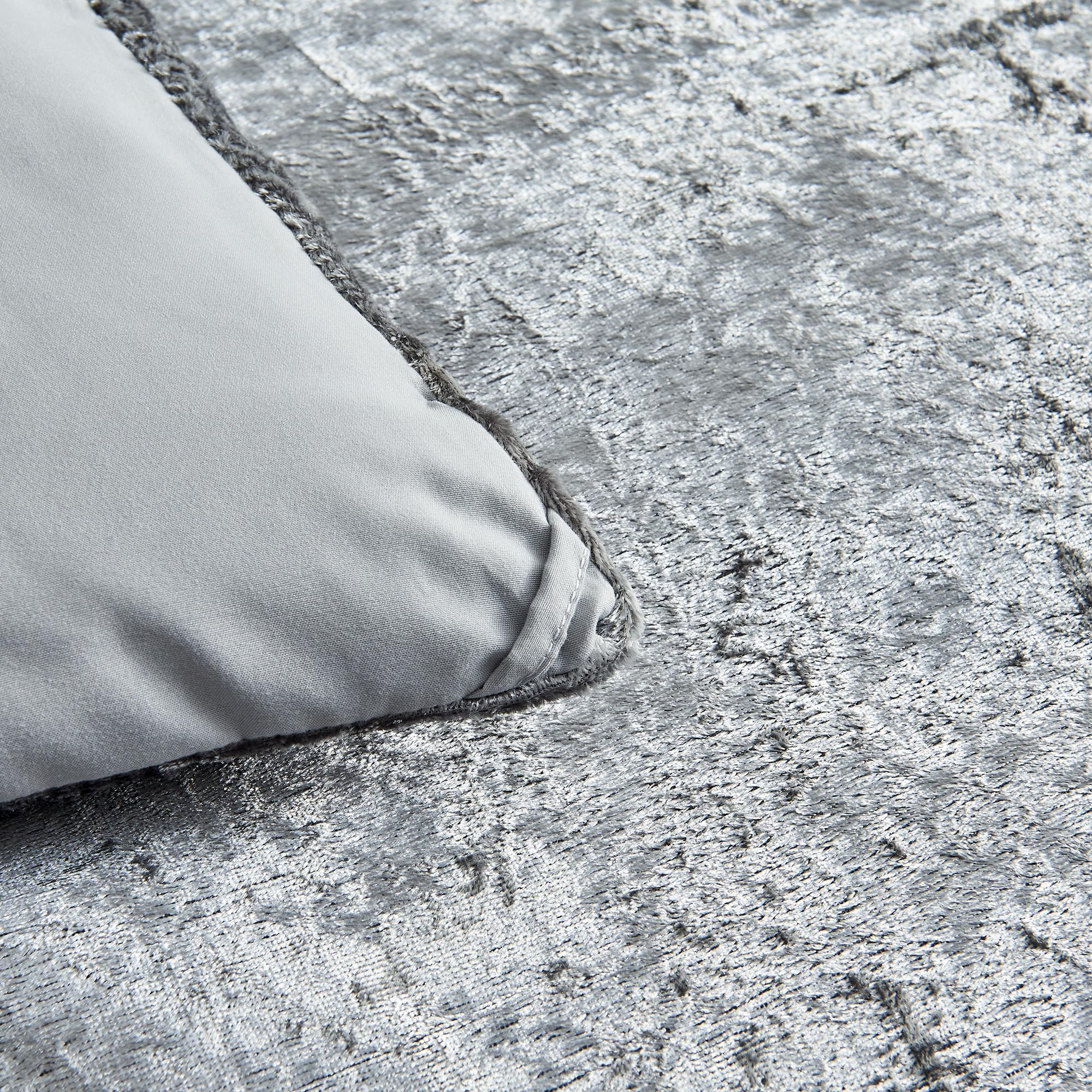 King Size Korean Velvet Comforter Set - 3 Piece Luxury Bedding