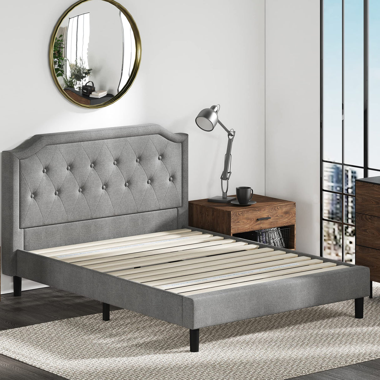 Kellen Upholstered Scalloped Platform Bed Frame / Mattress Foundation / Wood Slat