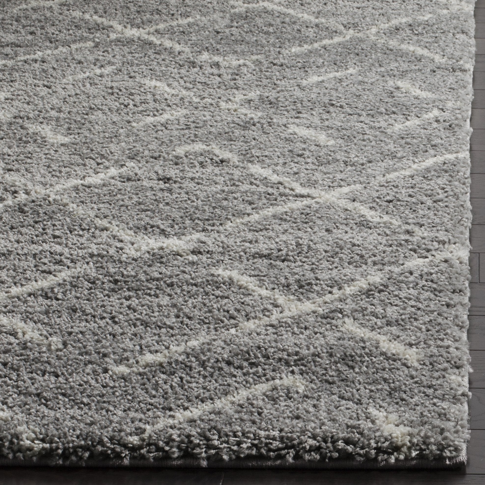 SAFAVIEH Arizona Shag Collection Area Rug - 6'7" Square, Ivory & Beige, Moroccan Design, Non-Shedding & Easy Care, 1.6-inch Thick Ideal for High Traffic Areas in Living Room, Bedroom (ASG743A)