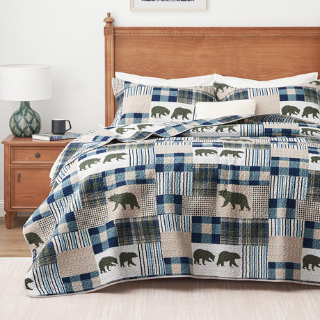 Christmas Cabin Quilt Sets Queen, 3-Piece Lightweight Reversible All Season Bear Quilt