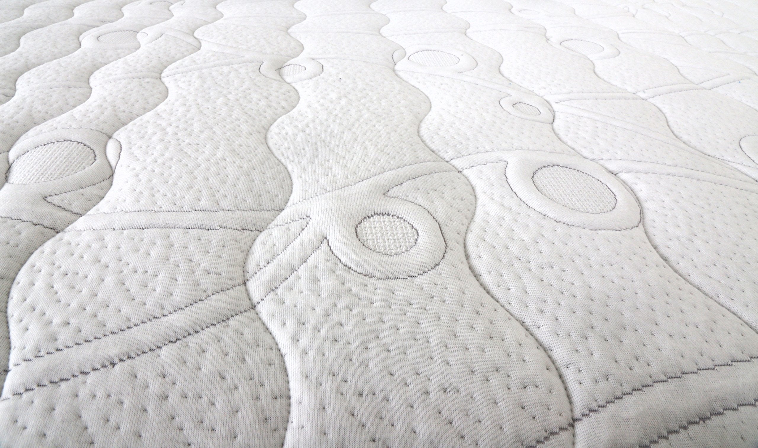 Queen Mattress, 10 Inch Support Cloud Hybrid Mattress, Gel Infused Memory Foam