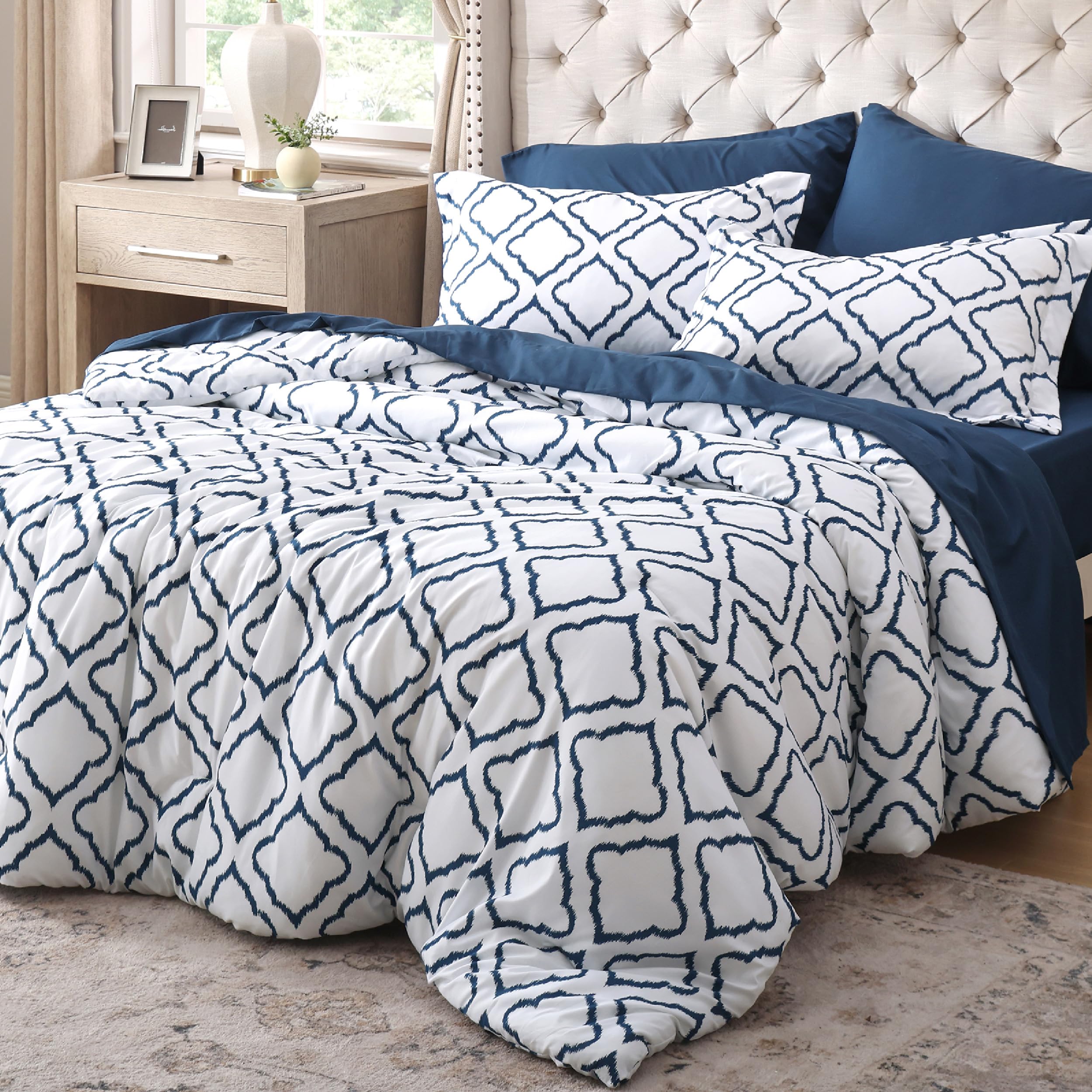 Full Comforter Set 7 Pieces - White Quatrefoil Comforters Full Size