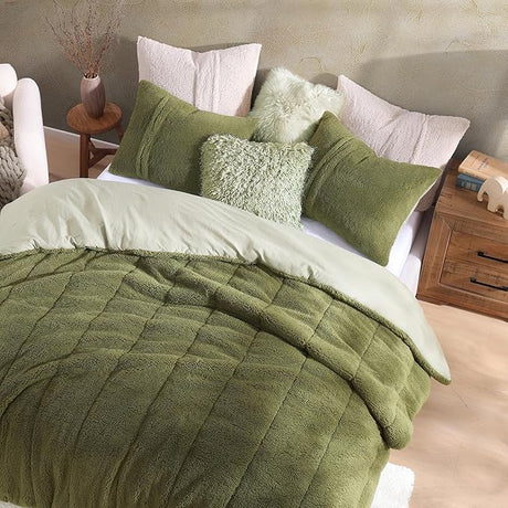 Queen Comforter Set, Olive Green Ultra Soft Fuzzy Sherpa Fleece Comforter, 3 Pieces