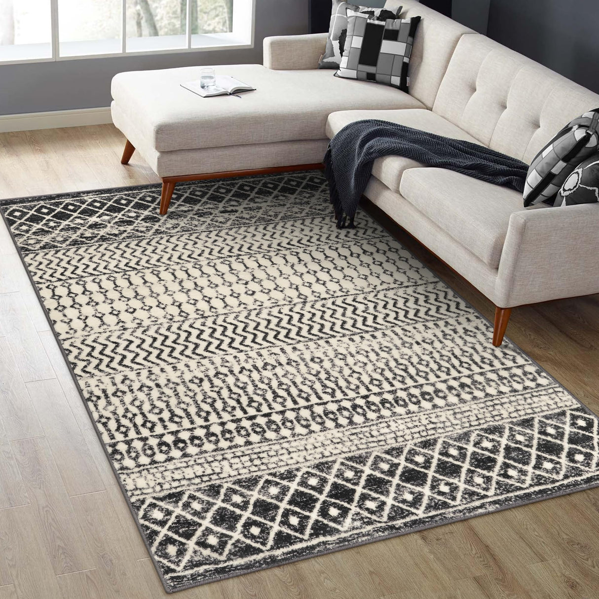 Geometric Moroccan 6x9 Rug, Ultra Soft Distressed Black Rug for Bedroom Non-Slip,