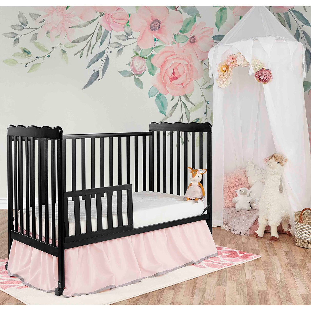 Carson Classic 3-in-1 Convertible Crib in Black