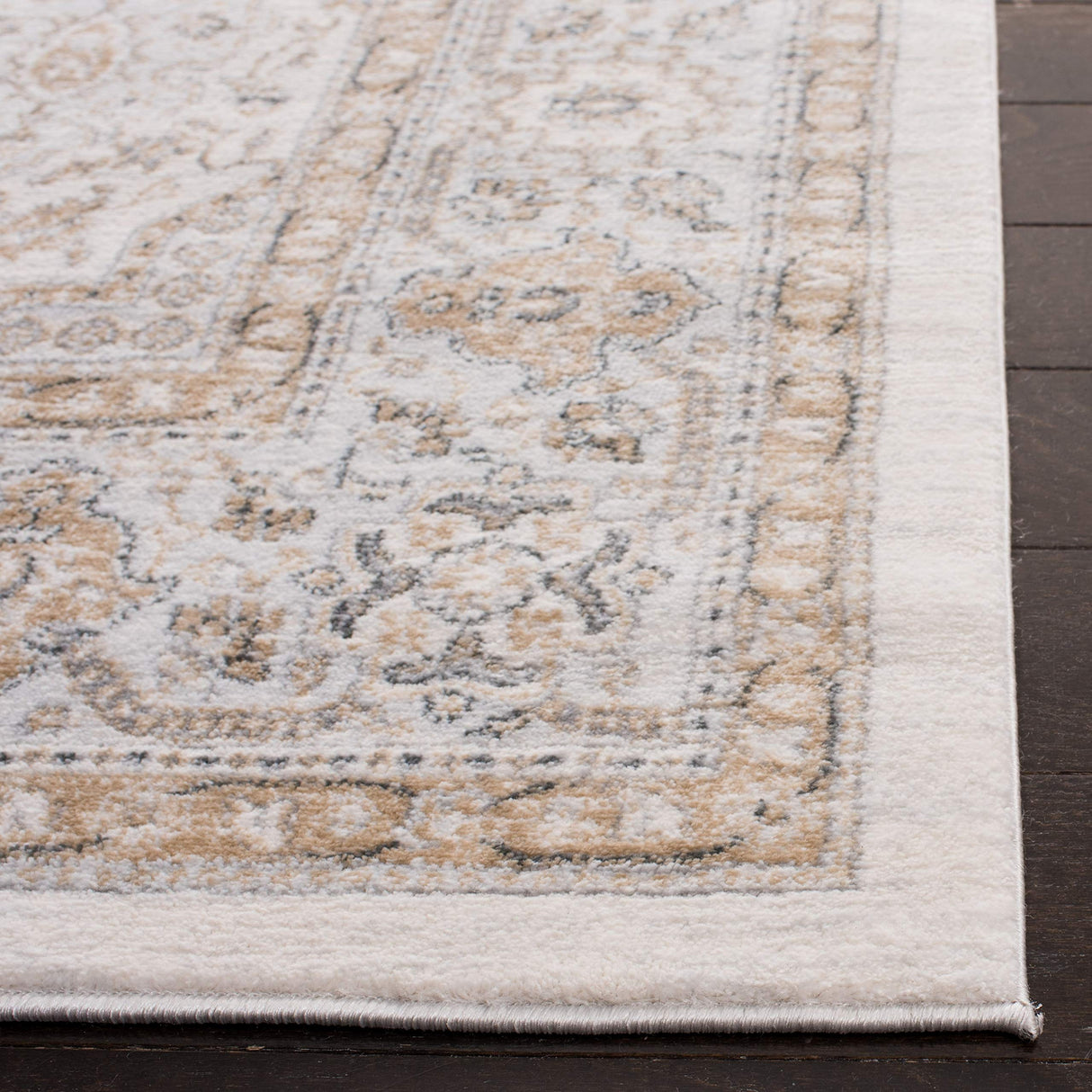 SAFAVIEH Isabella Collection Accent Rug - 3' x 5', Cream & Beige, Oriental Design, Non-Shedding & Easy Care, Ideal for High Traffic Areas in Entryway, Living Room, Bedroom (ISA916B)