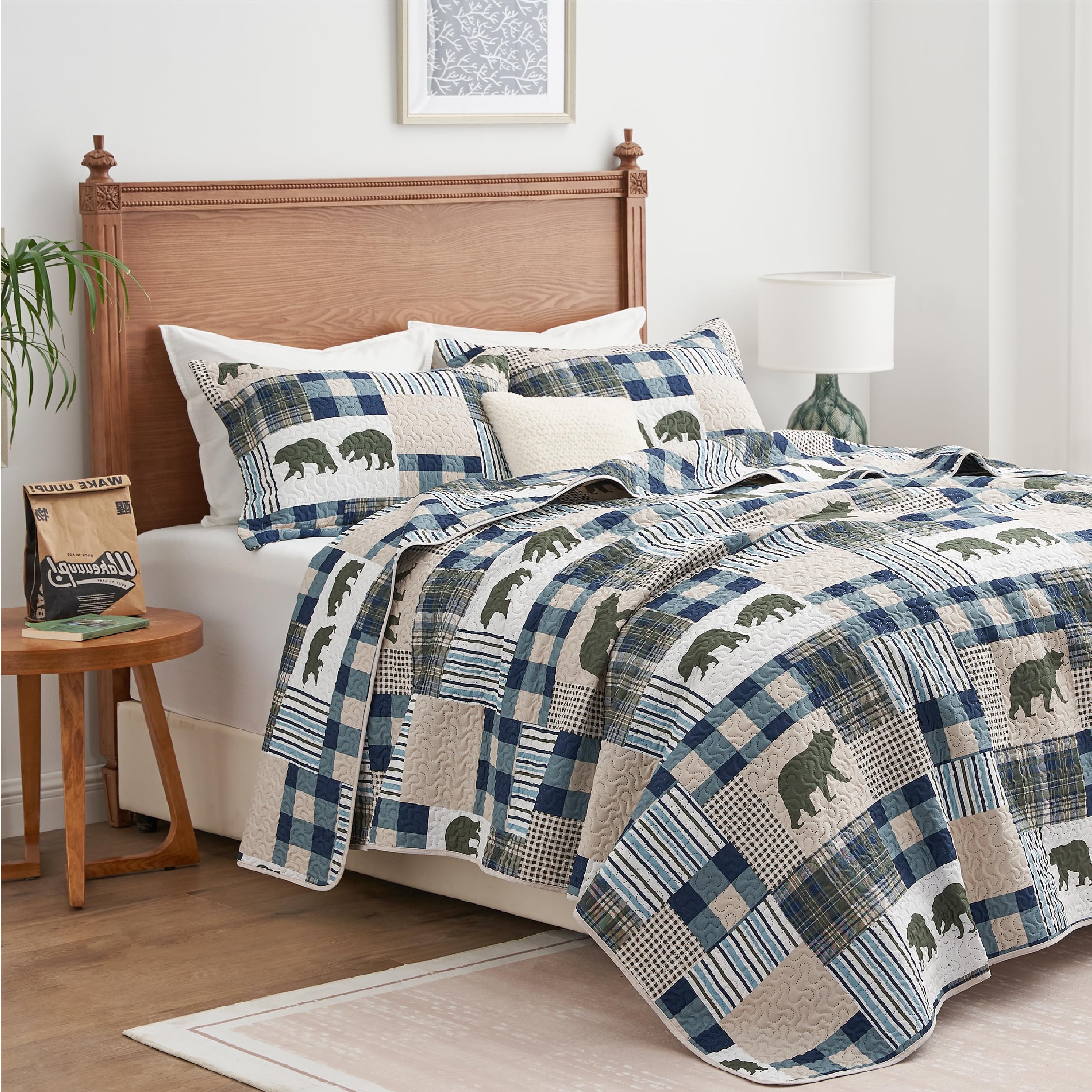 Christmas Cabin Quilt Sets Queen, 3-Piece Lightweight Reversible All Season Bear Quilt