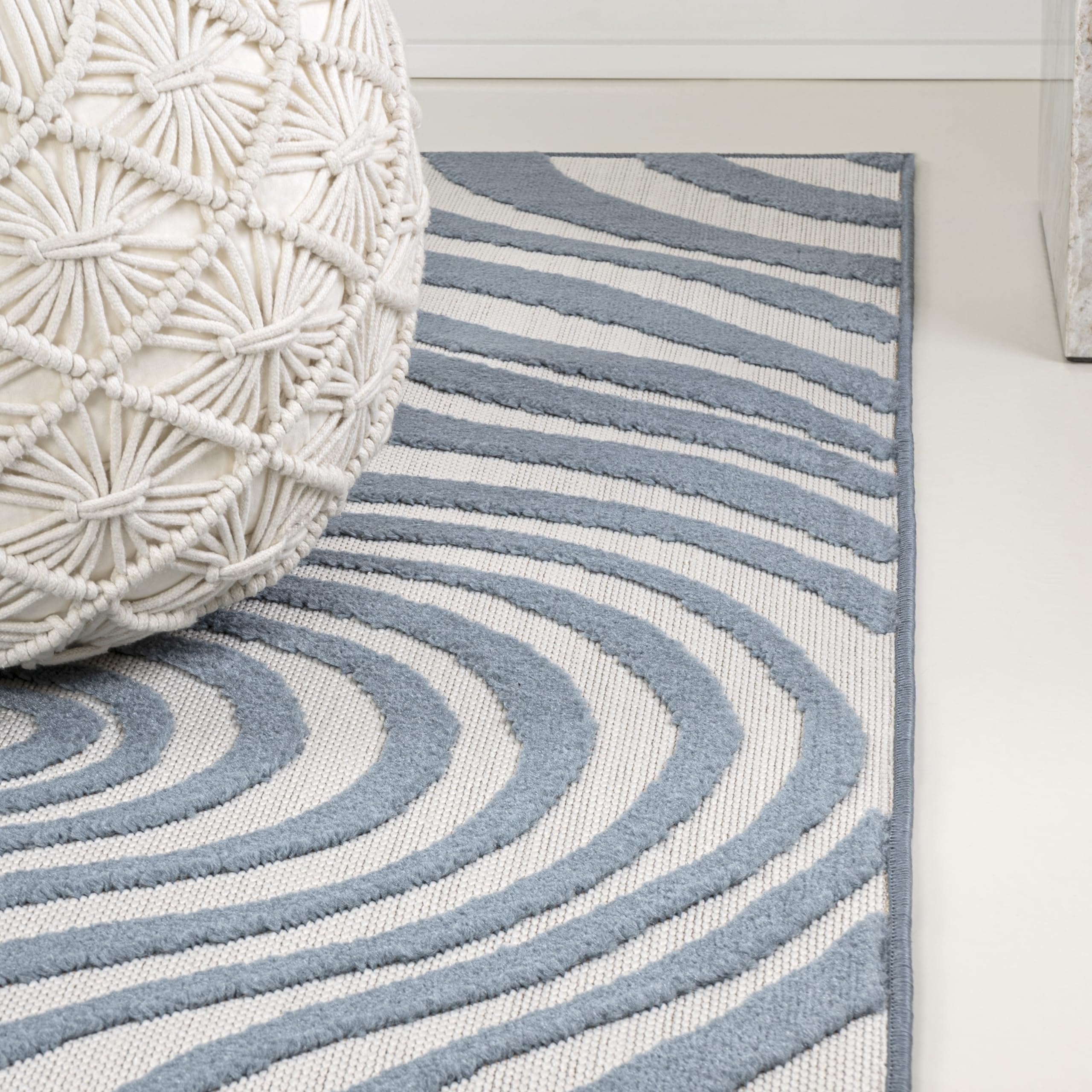 SCN103E-5 Maribo High-Low Abstract Groovy Striped Dark Blue/Cream 5 ft. x 8 ft