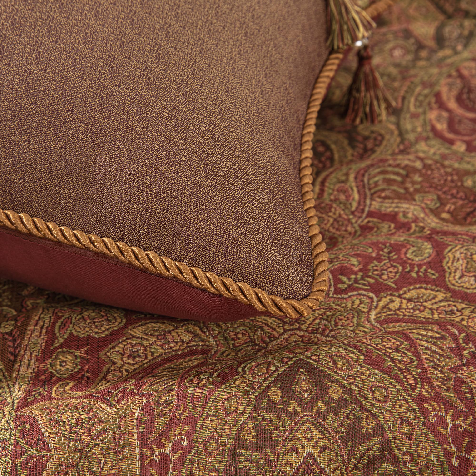 9-Piece Vintage Jacquard Comforter Set - King Size Gradient Red Damask Bedding