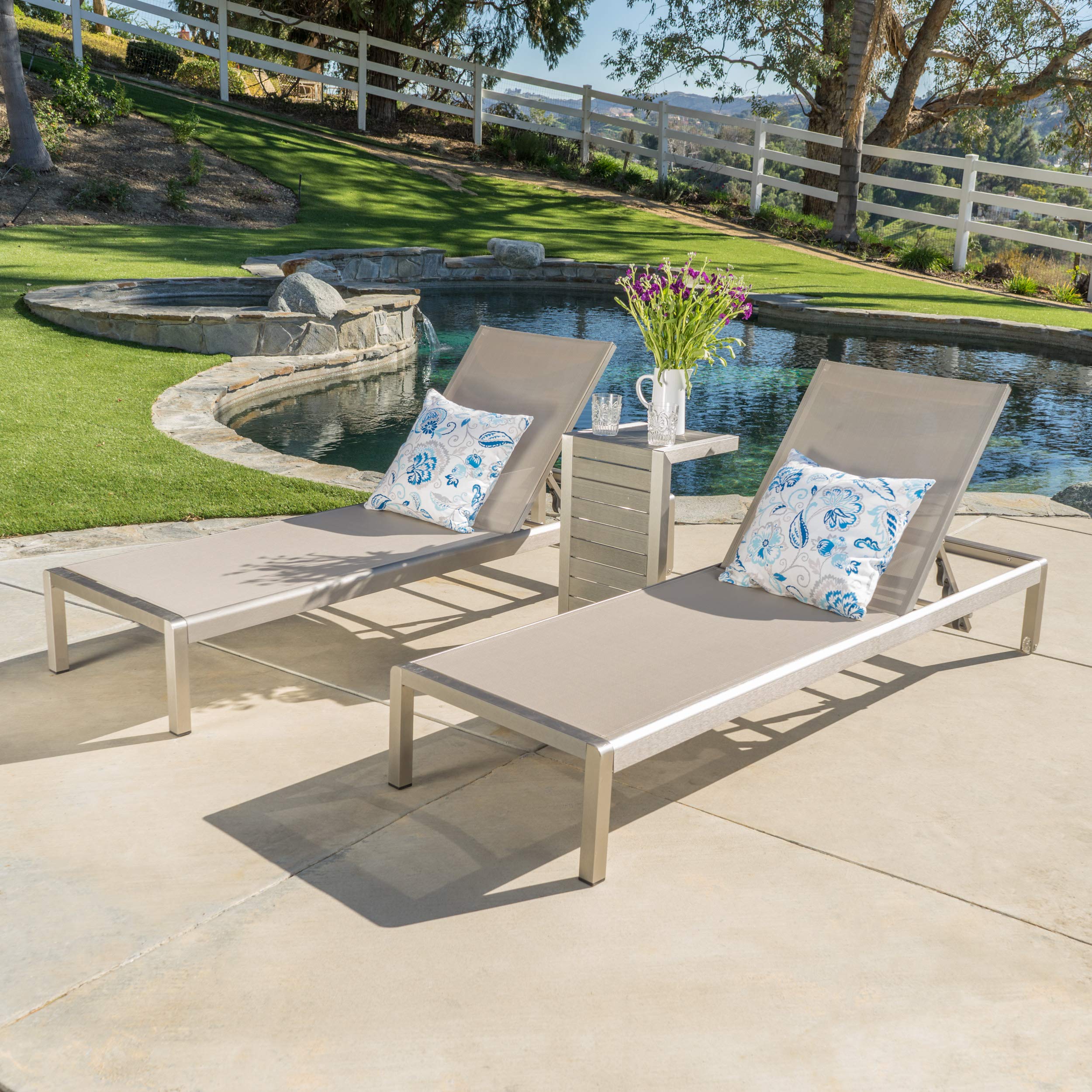 Cape Coral Mesh Chaise Lounge Set with Aluminum C-Shaped End Table, Grey / Silver