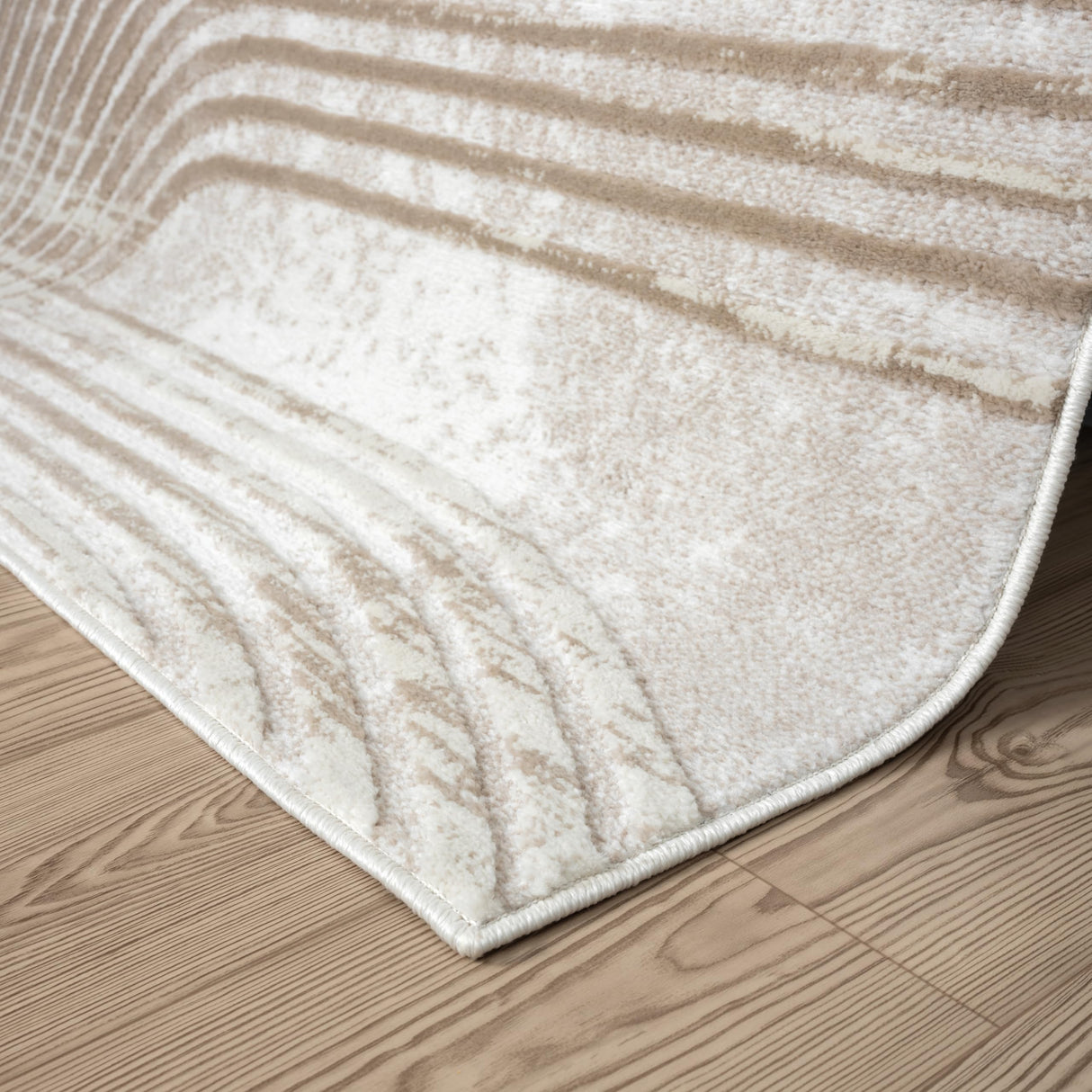 Cream Mid-Century Modern Area Rug 6' x 9' - Durable & Pet-Friendly