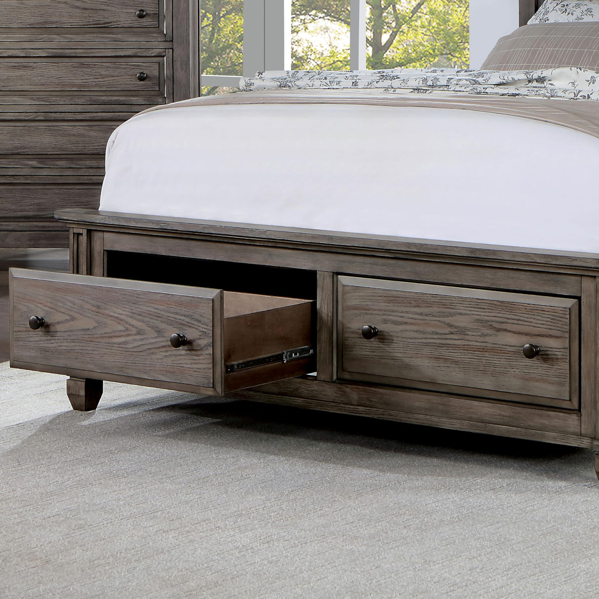 Xephyr Solid Wood 5-Piece Bedroom Set, Queen-Size Bed with Footboard Drawers