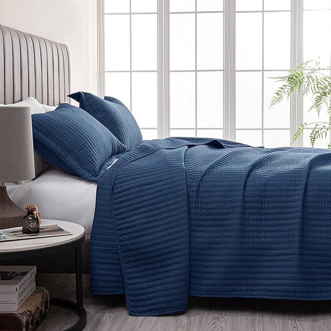 King Quilt Bedding Set, 3-Piece Lightweight Summer Channel Stitch Quilt Set