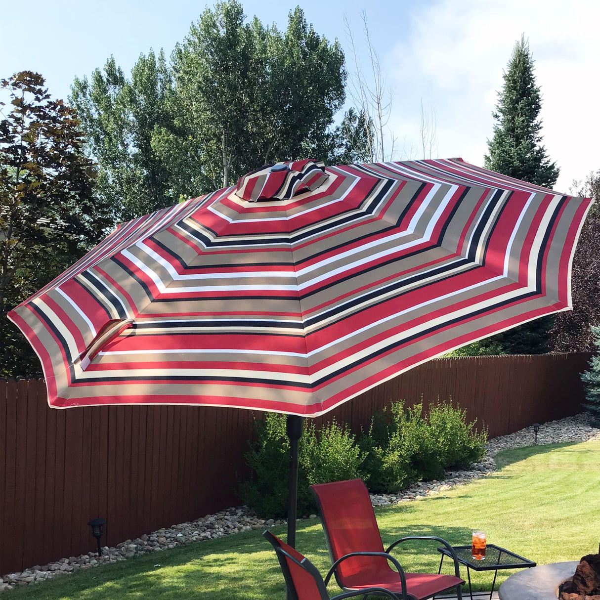 9 ft Striped Patio Umbrella - Polyester Table Market Umbrella with Push-Button Tilt and Crank