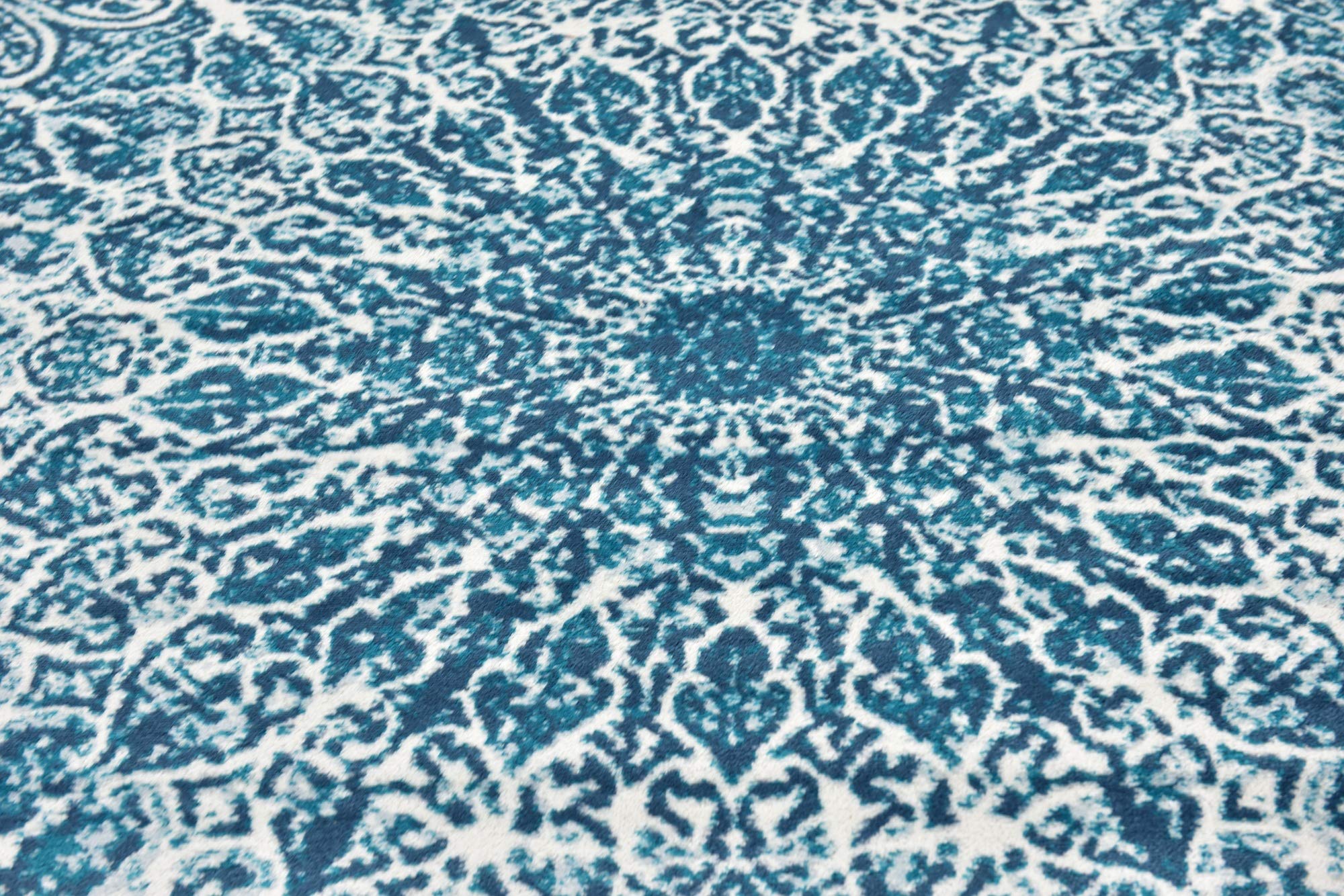 Sofia Collection Area Rug - Grace (8' Square