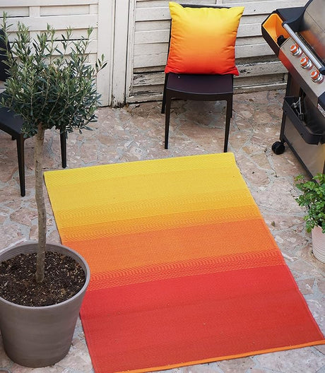 Ombre Outdoor Rug - Waterproof, Fade Resistant, Crease-Free, Reversible - Premium