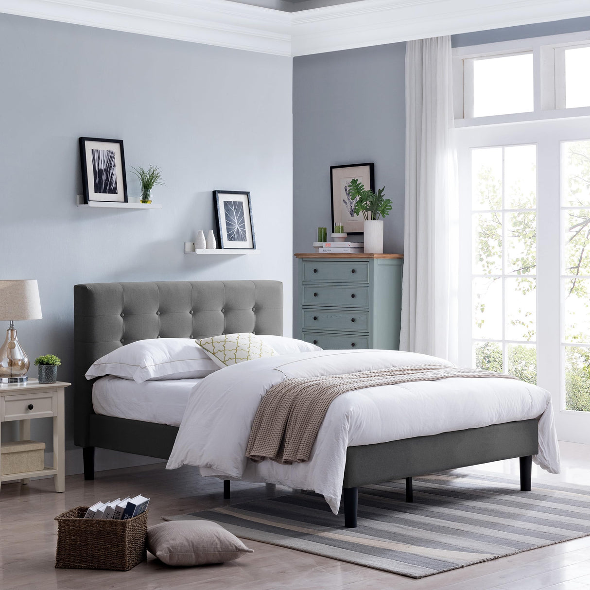 Queen Size Metal Bed with Headboard, Platform Bedframe Sturdy Framework