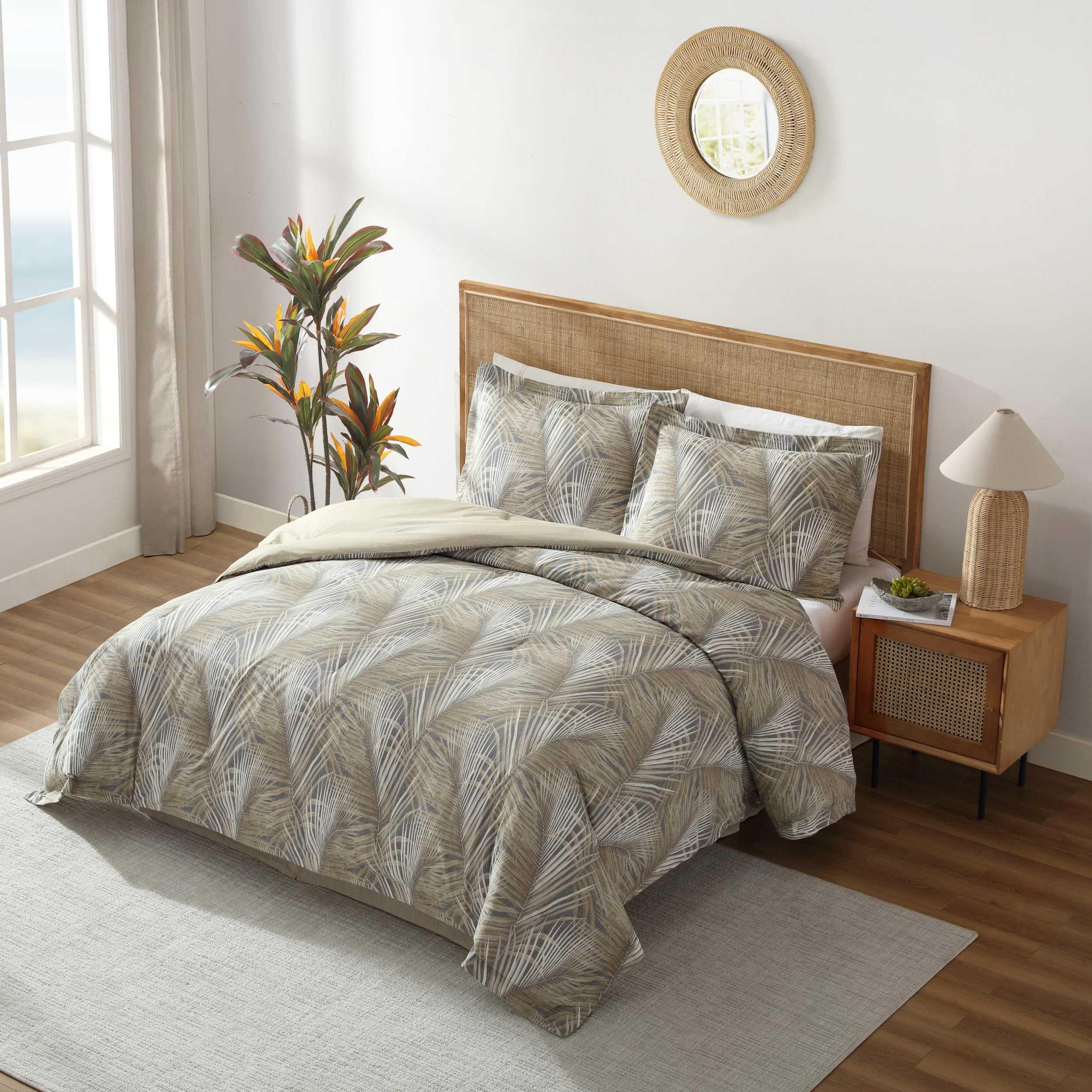 King Comforter Set - 100% Cotton Reversible 4-Piece Bedding (Raffia Palms Brown)