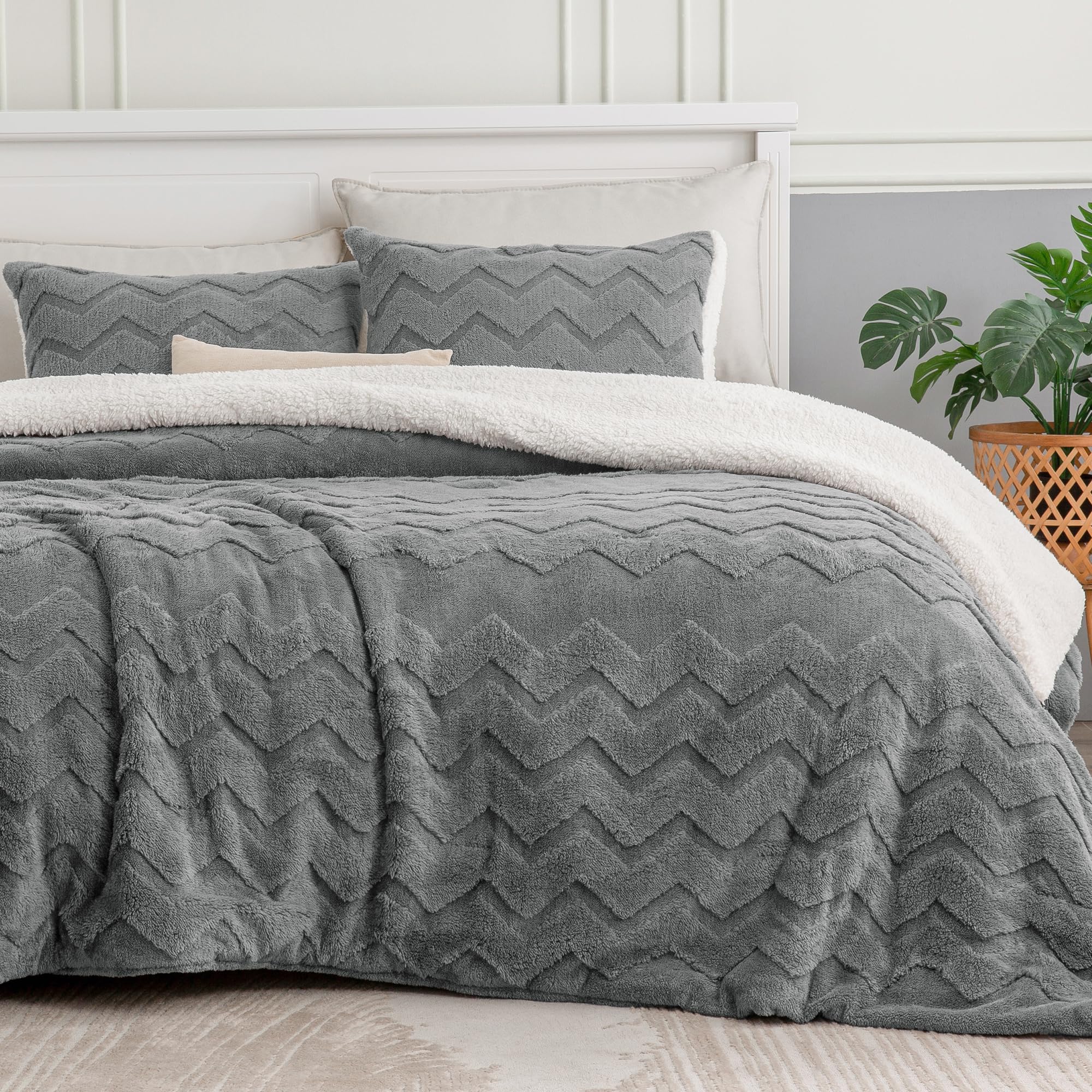 Fluffy Queen Comforter Set - Super Soft Sherpa Grey Comforter for Queen Size Bed