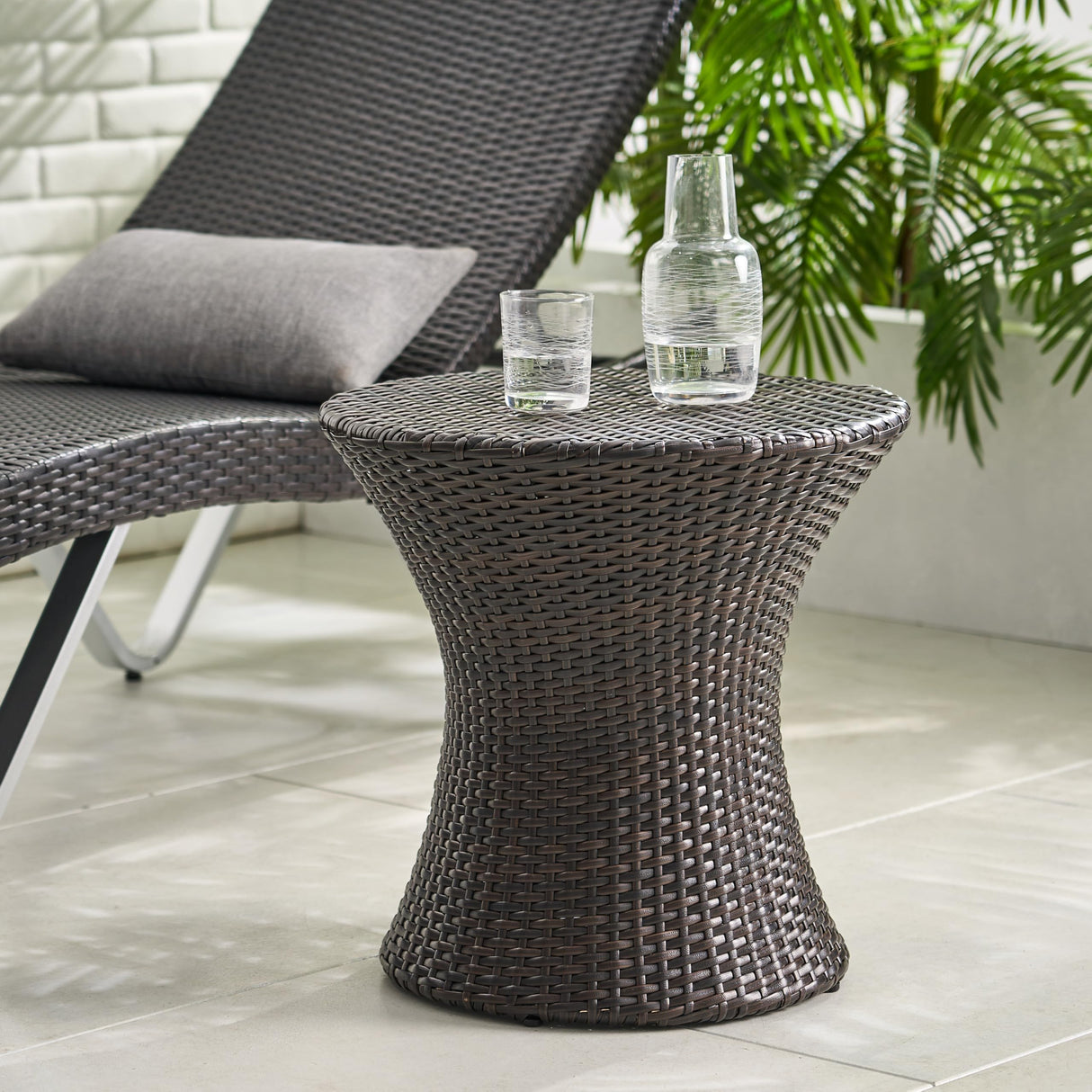 Ziraukon Outdoor PE Wicker Accent Table, Patio Rattan End Table Hourglass Wicker Accent Tables, Lightweight Outdoor Accent Tables for Drinks and Decor, No Assembly Required, Brown Multi - Bircata