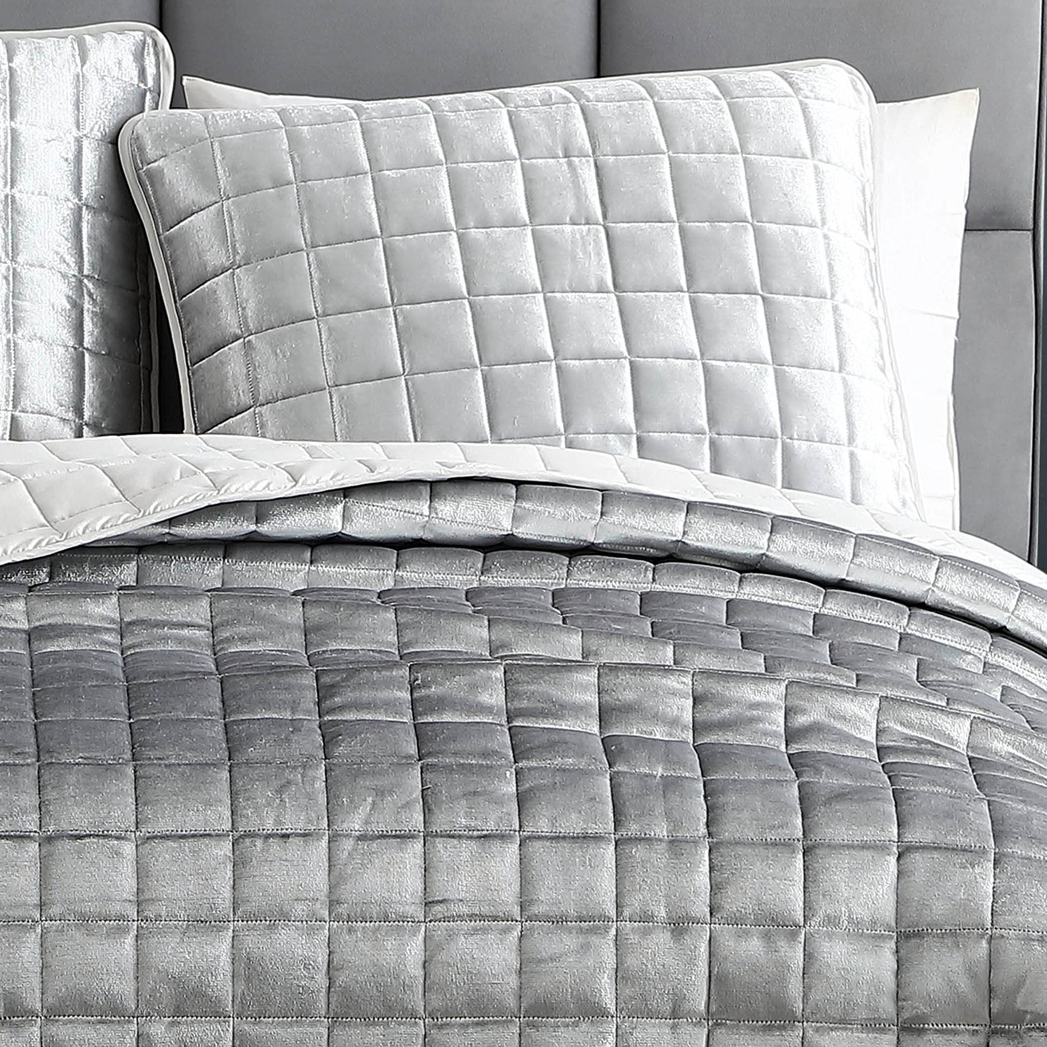 Lyndon Velvet Quilt Set - King Size Silver 3-Piece