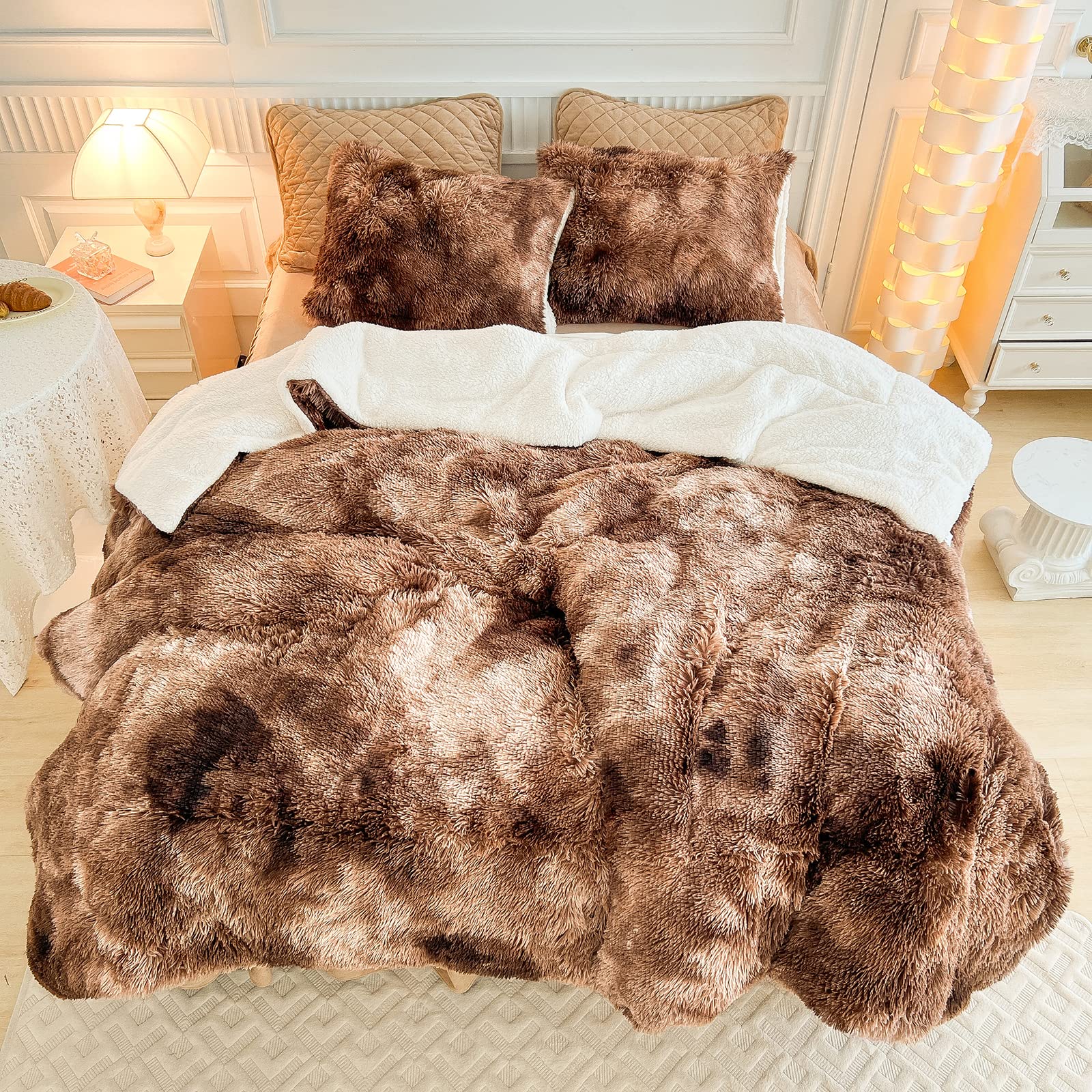 Faux Fur Shaggy Comforter Set King - 3 Piece White & Khaki Sherpa Duvet
