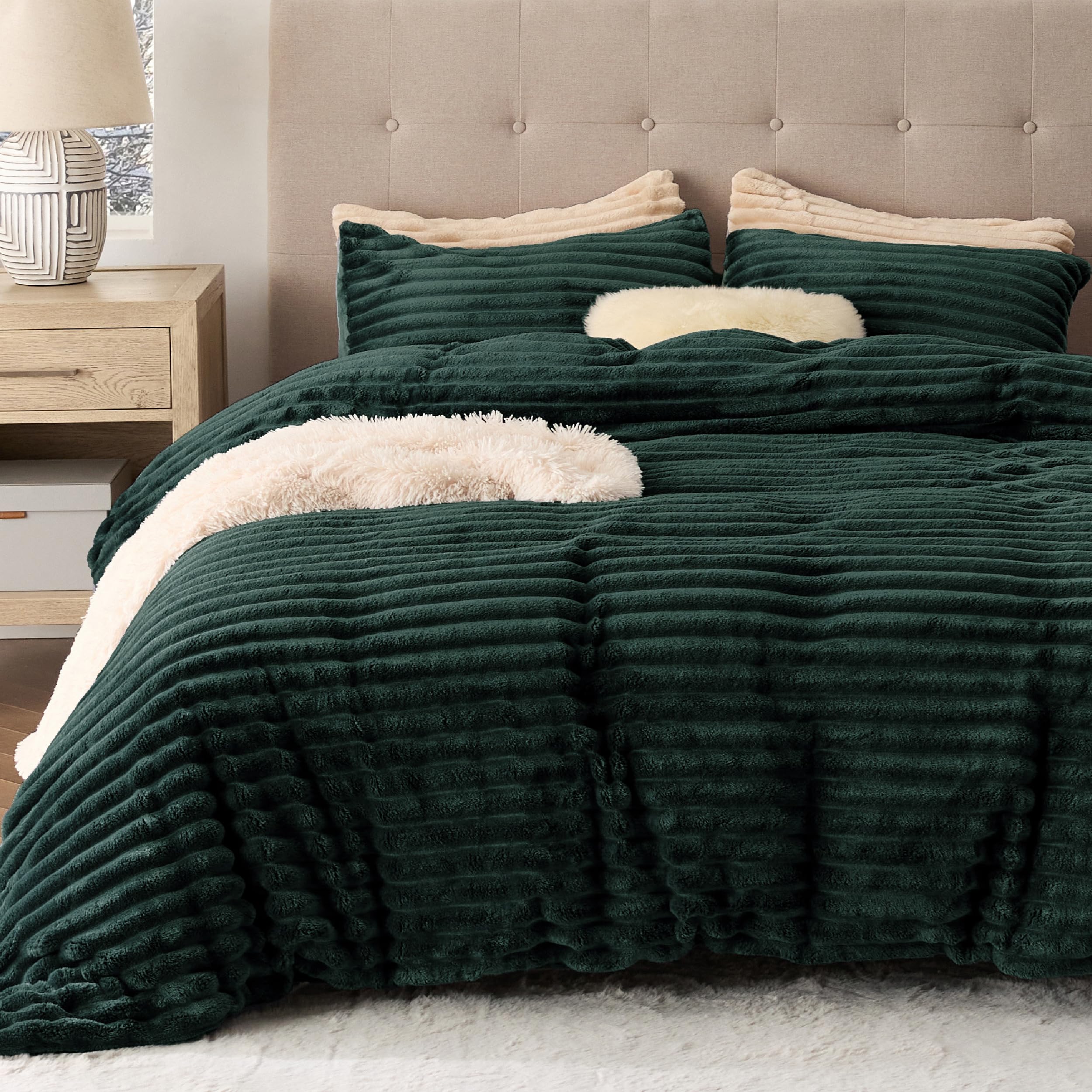 Bedsure Fluffy Comforter Cover Set - Ultra Soft Plush Shaggy Duvet Cover Queen Size, Warm Flannel Fleece Bed Sets for Winter, 3 Pieces, 1 Duvet Cover+2 Pillowcases (Striped Pattern, Forest Green)