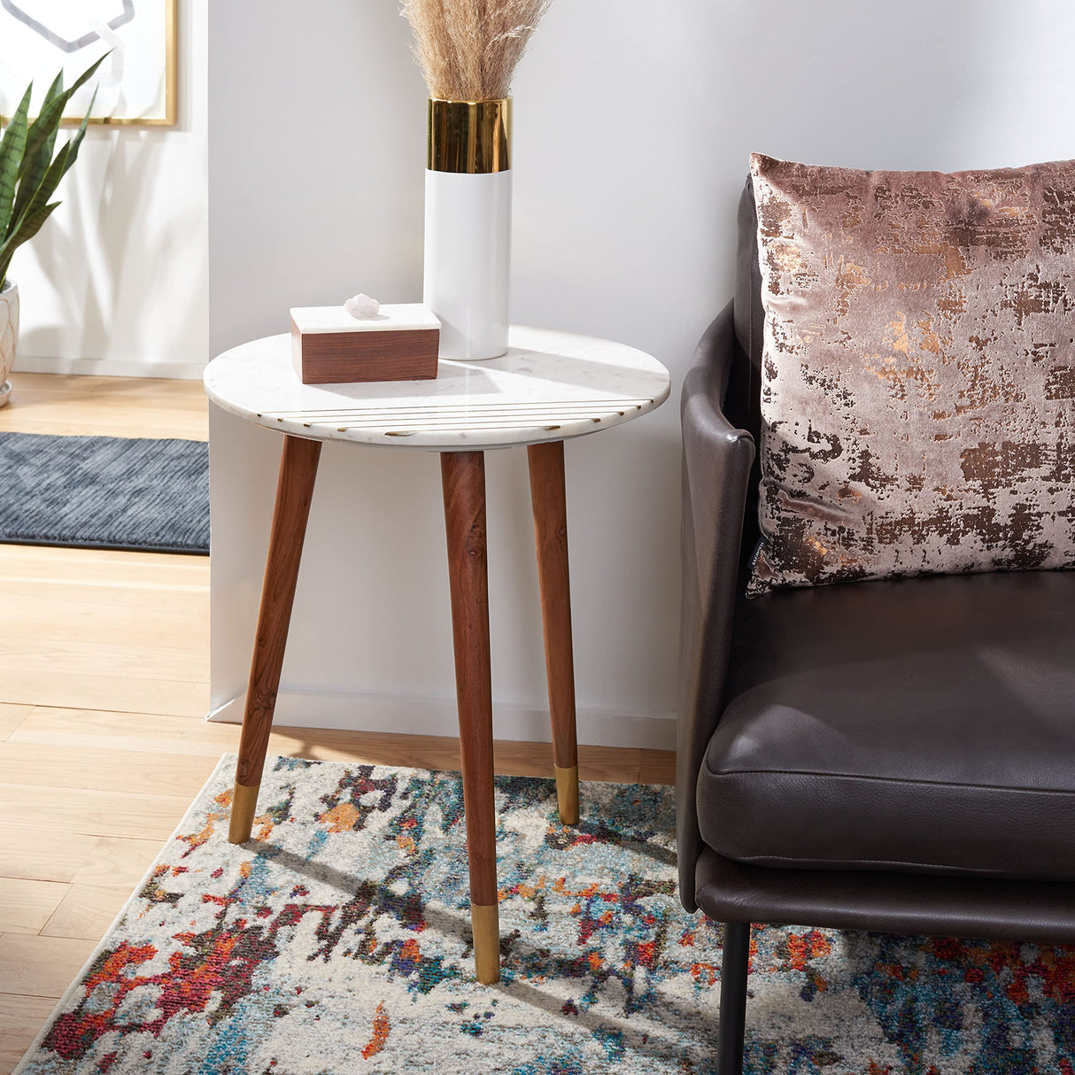 Home Collection Valerie White Marble/ Brass Round Accent Table (Fully Assembled)