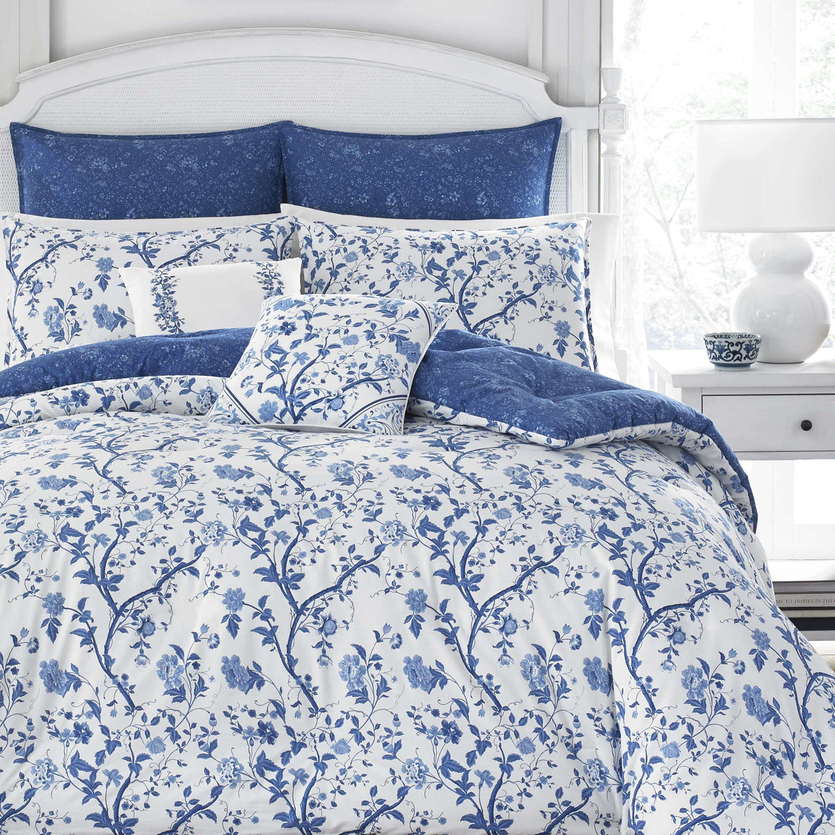 Queen Comforter Set, Reversible Cotton Bedding, Includes Matching Shams with Bonus