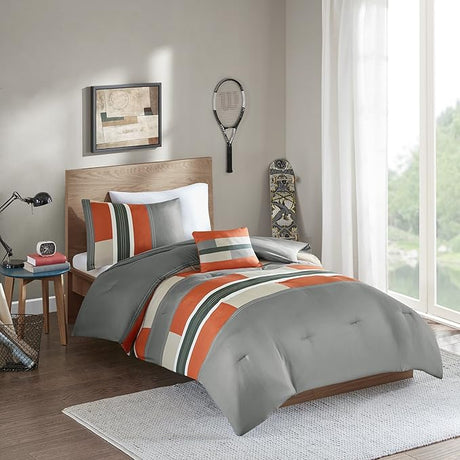 Casual Comforter Set Sporty Design, Vibrant Color, Active Lifestyle Boys Bedroom Décor