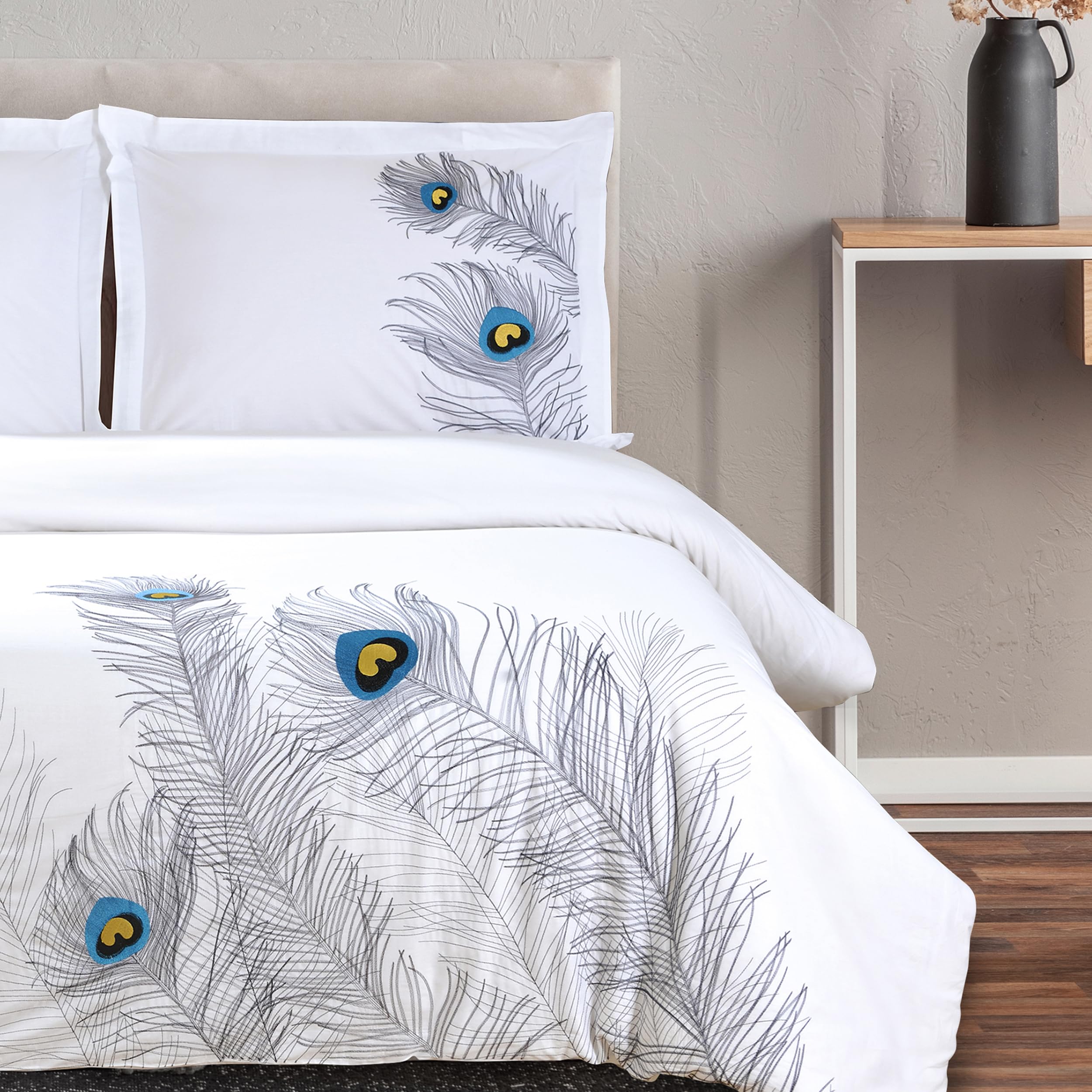 3-Piece Embroidered Peacock Duvet Cover Set - Full/Queen