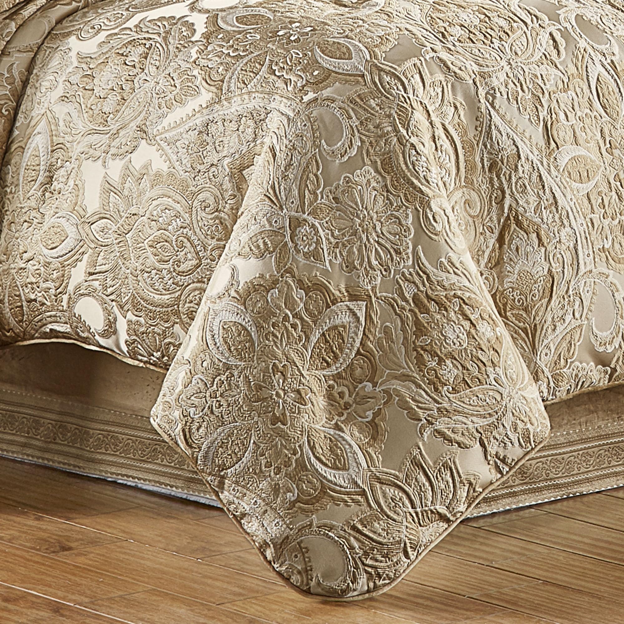 Albany 4-Piece King Comforter Set - Champagne Damask Bedding