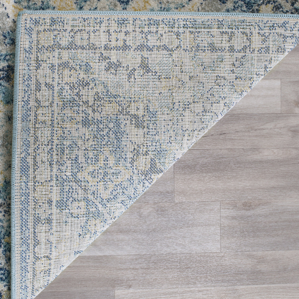 SAFAVIEH Evoke Collection 2'2" x 4' Light Blue/Ivory EVK274C Boho Trellis Non-Shedding Living Room Bedroom Accent Rug