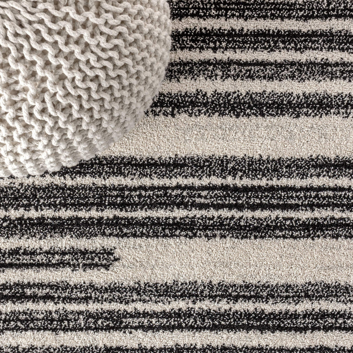 JONATHAN Y MOH207A-8 Khalil Modern Berber Stripe Indoor Farmhouse Area-Rug Bohemian Minimalistic Striped Easy-Cleaning Bedroom Kitchen Living Room Non Shedding, 8 X 10, Cream,Black