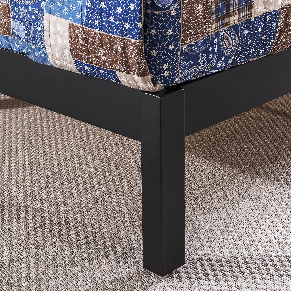 Cottage Style Platform Bed, Queen, Black