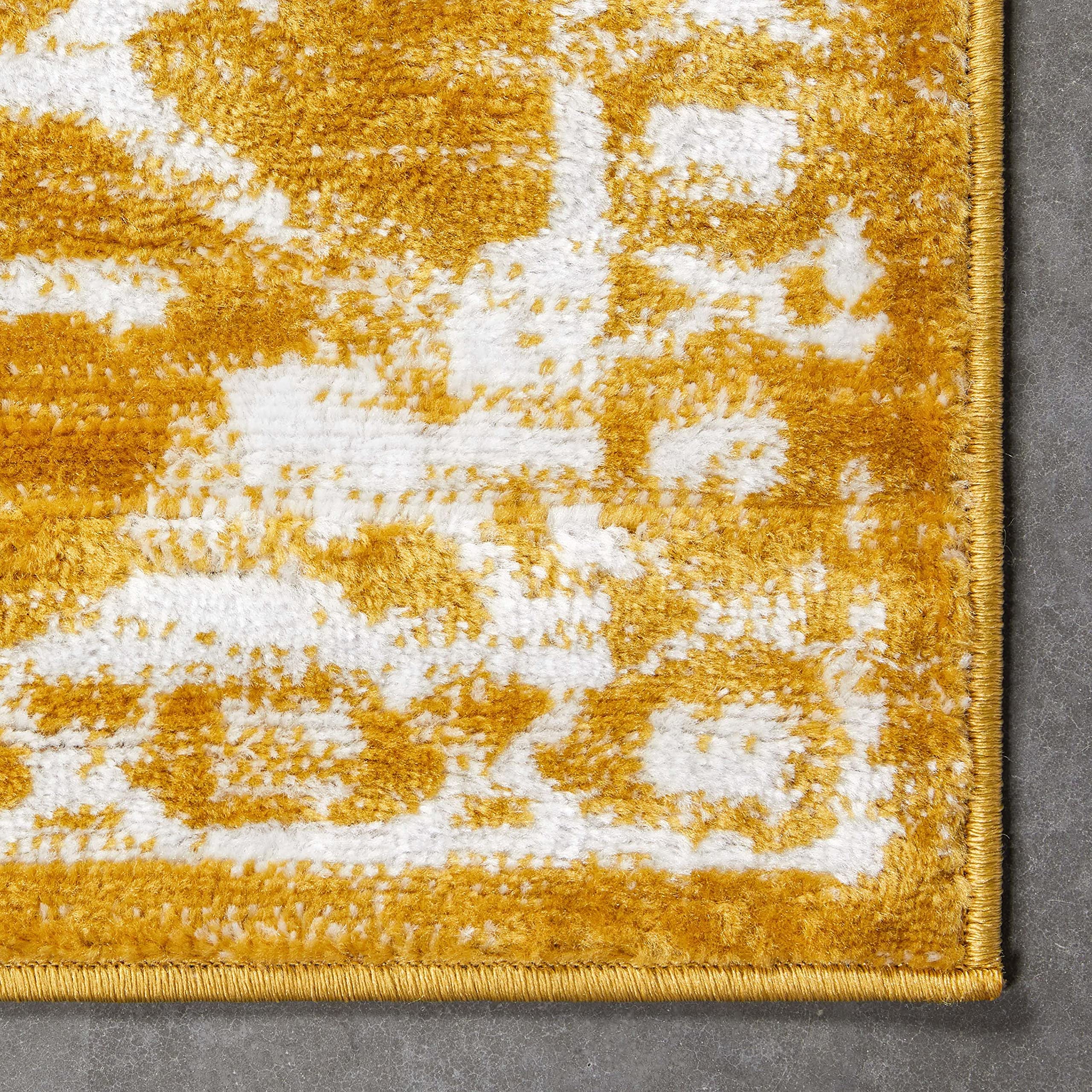 Dazzle DISA Vintage Medallion Gold Soft 7'10" x 9'10" Area Rug