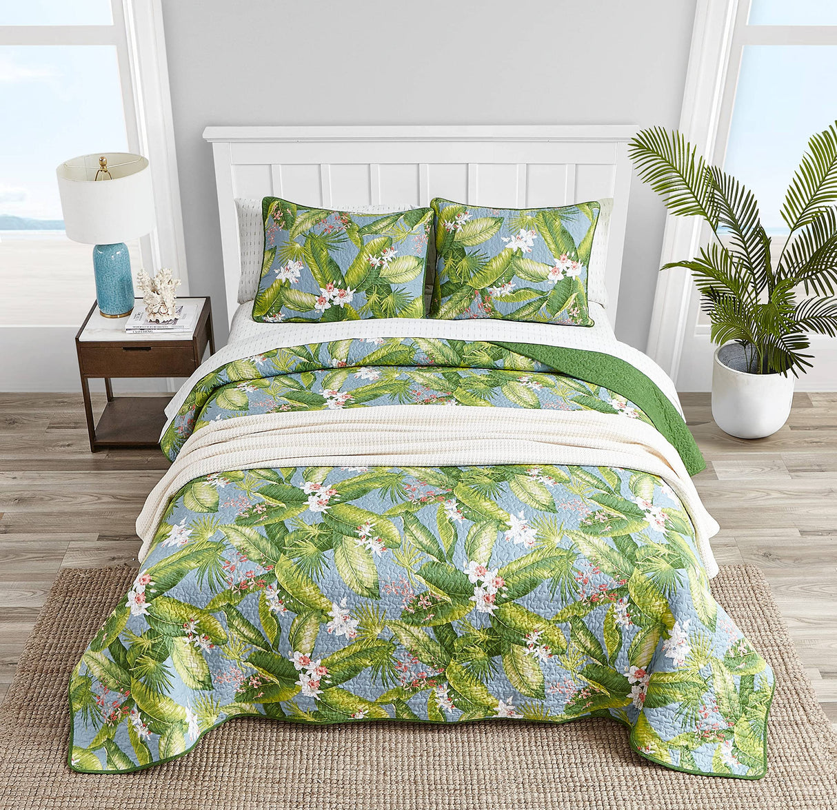 - King Quilt Set, Reversible Cotton Bedding with Matching Shams