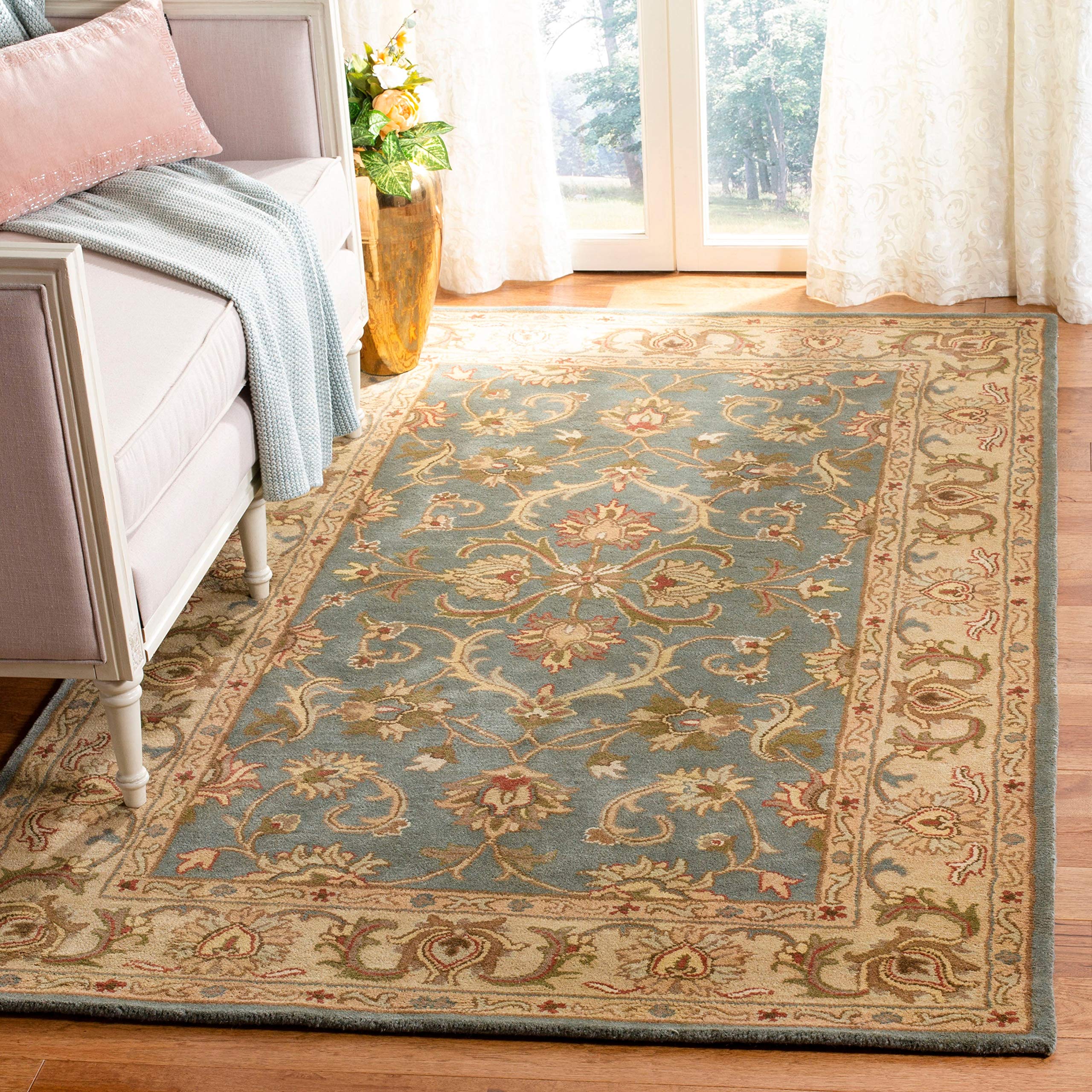 SAFAVIEH Heritage Collection Area Rug - 9' x 12', Blue & Beige, Handmade Traditional Oriental Wool, Ideal for High Traffic Areas in Living Room, Bedroom (HG811B)