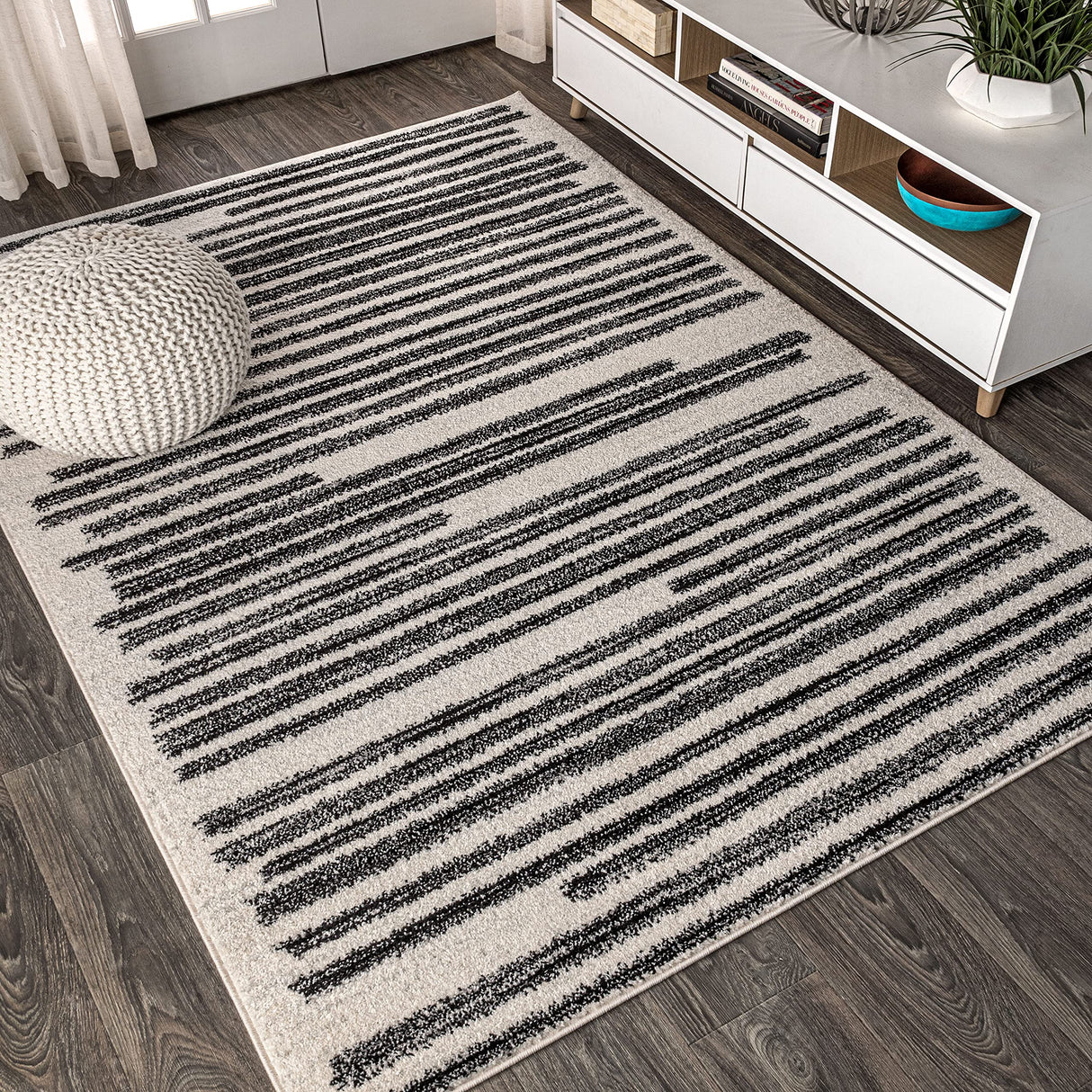 JONATHAN Y MOH207A-8 Khalil Modern Berber Stripe Indoor Farmhouse Area-Rug Bohemian Minimalistic Striped Easy-Cleaning Bedroom Kitchen Living Room Non Shedding, 8 X 10, Cream,Black